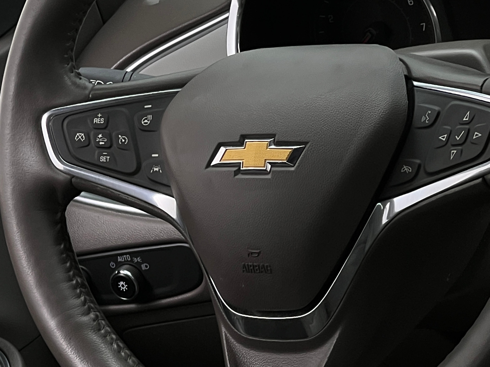 Thumbnail: 2017 Chevrolet Malibu - 4
