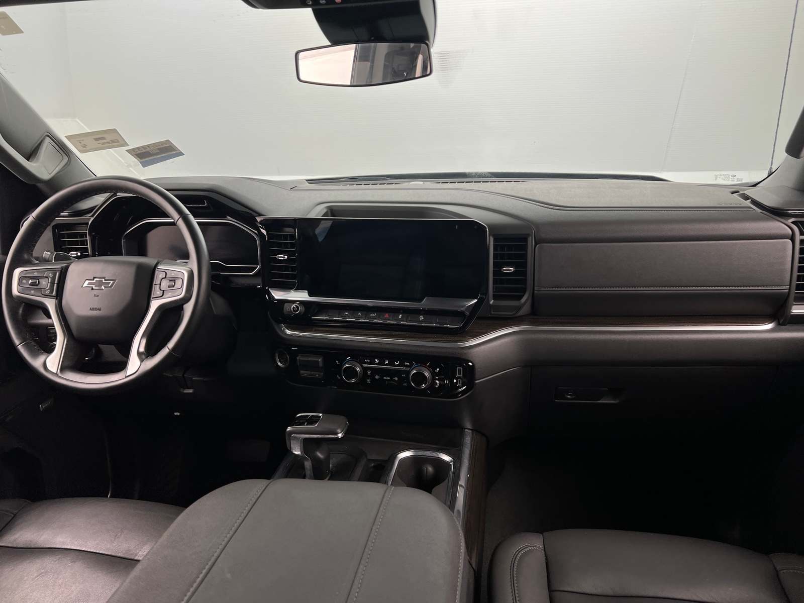 Thumbnail: 2025 Chevrolet Silverado 1500 - 2