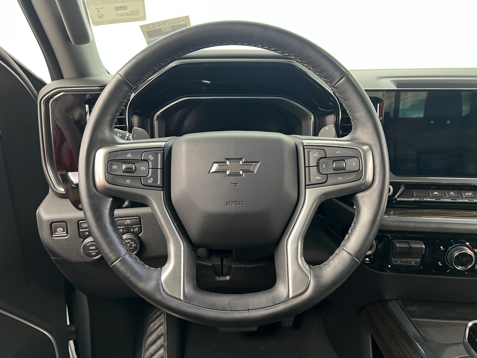 Thumbnail: 2025 Chevrolet Silverado 1500 - 4