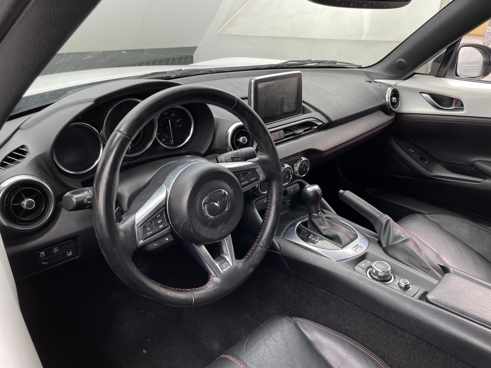 Thumbnail: 2016 Mazda MX-5 Miata - 2