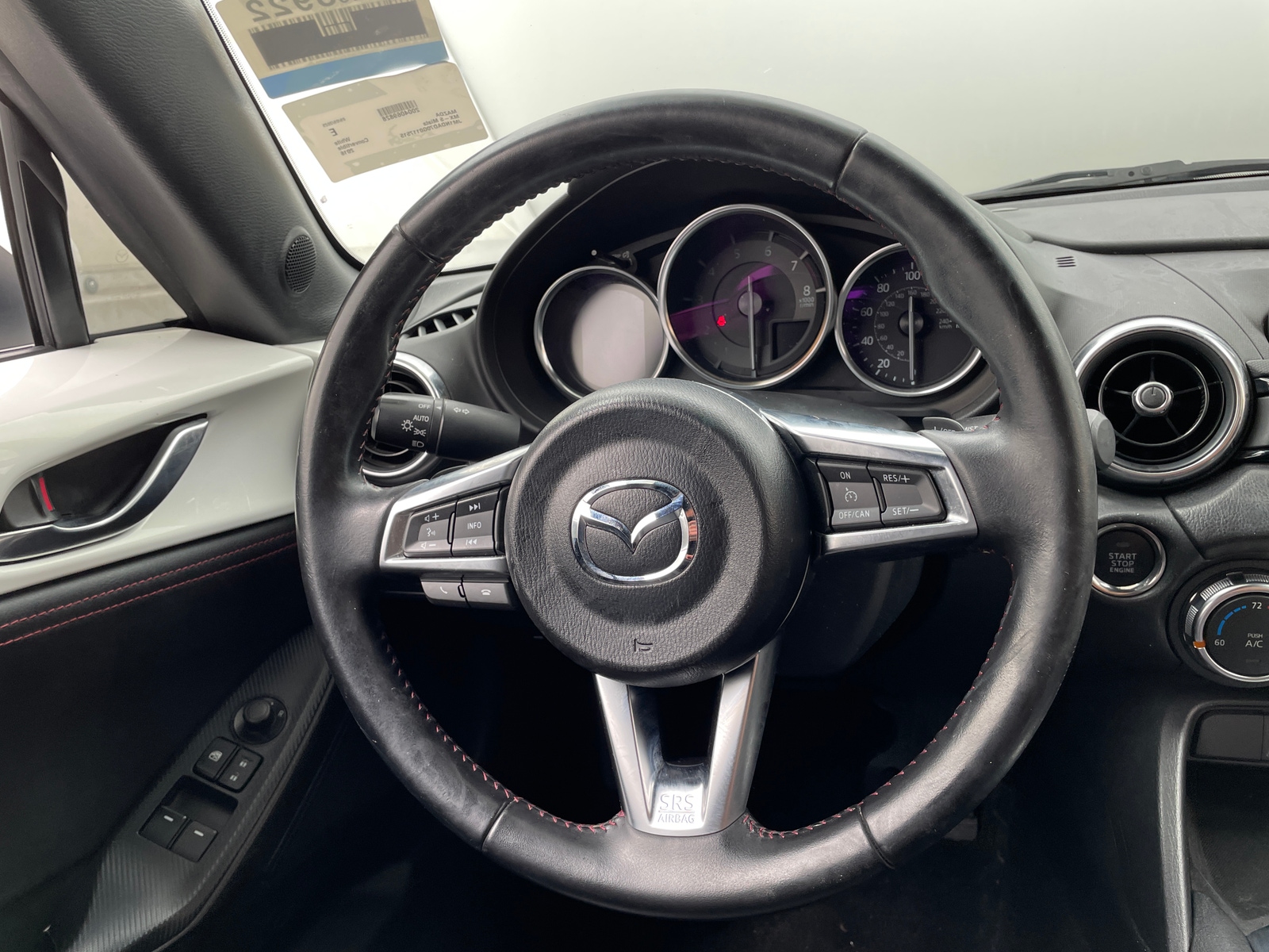 Thumbnail: 2016 Mazda MX-5 Miata - 4