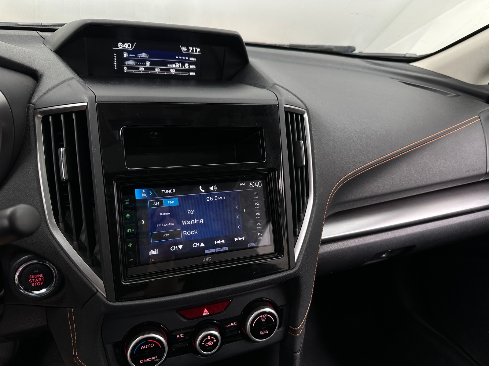 Thumbnail: 2018 Subaru Crosstrek - 3