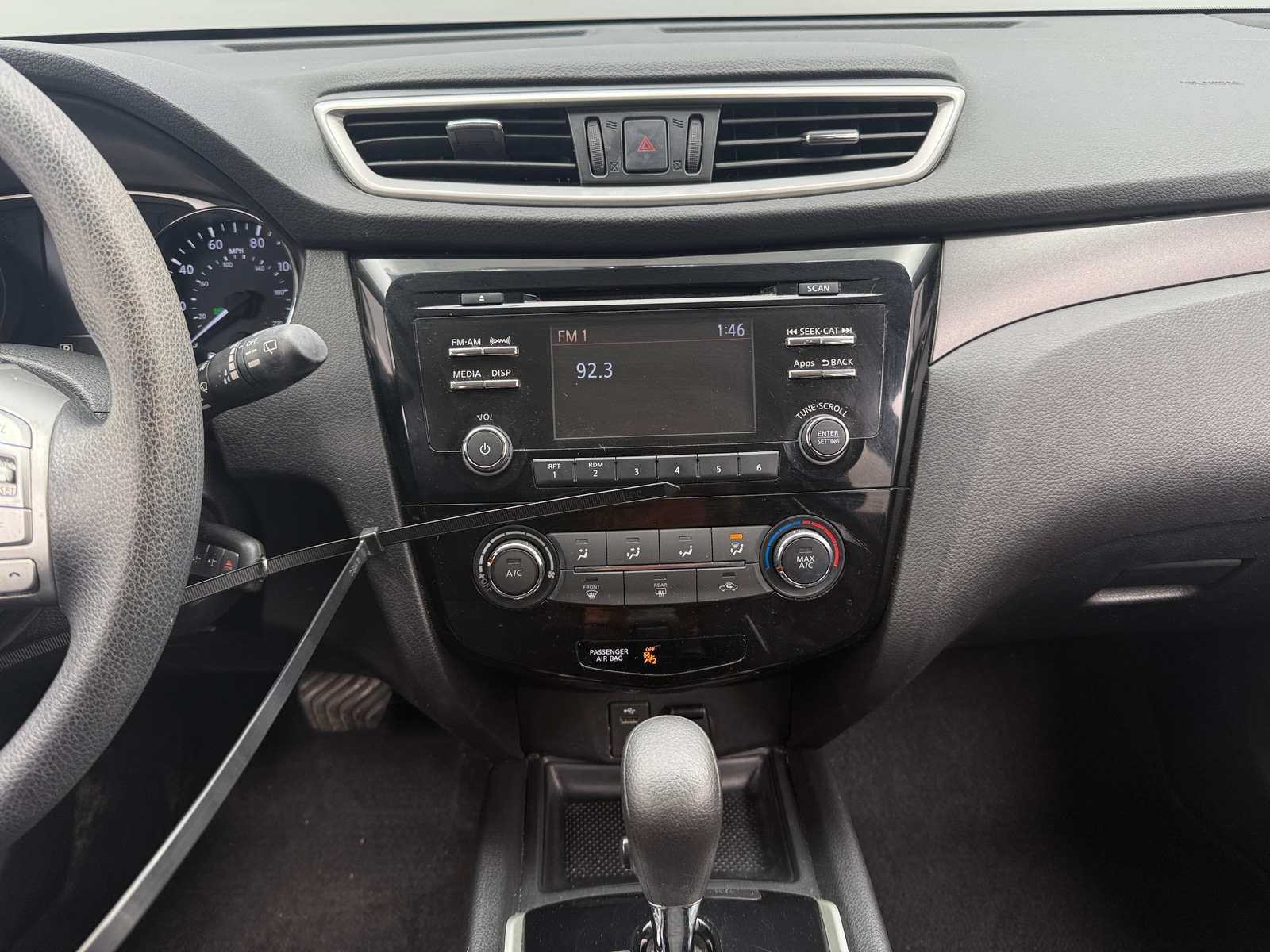 Thumbnail: 2016 Nissan Rogue - 4