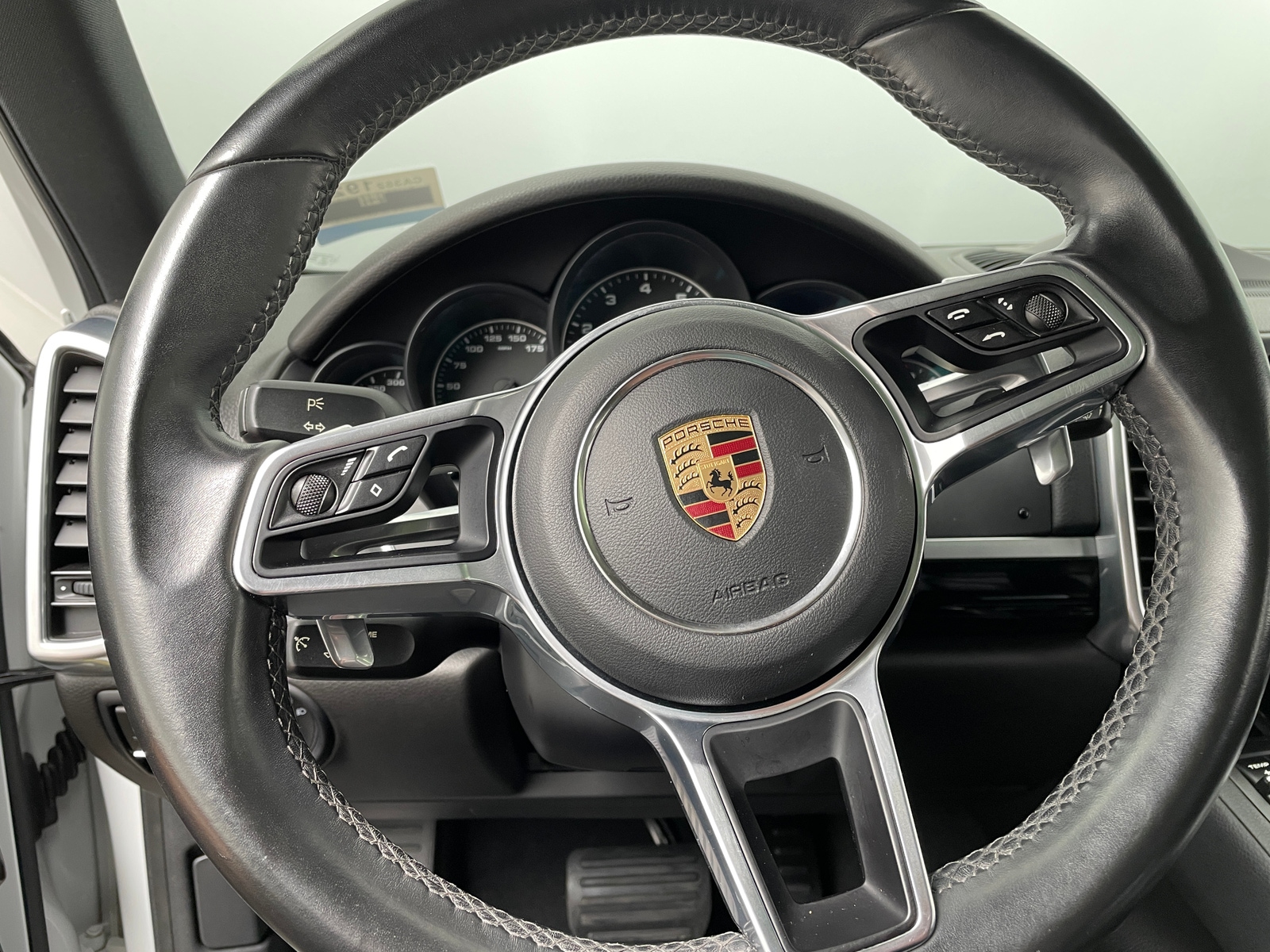 Thumbnail: 2016 Porsche Cayenne - 4