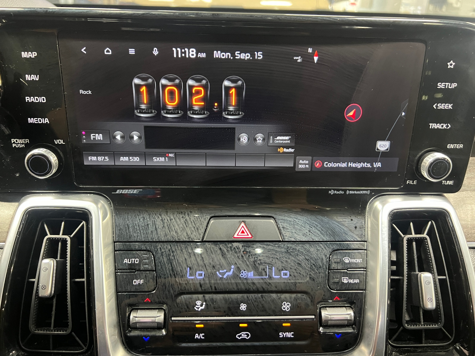 Thumbnail: 2022 Kia Sorento - 3