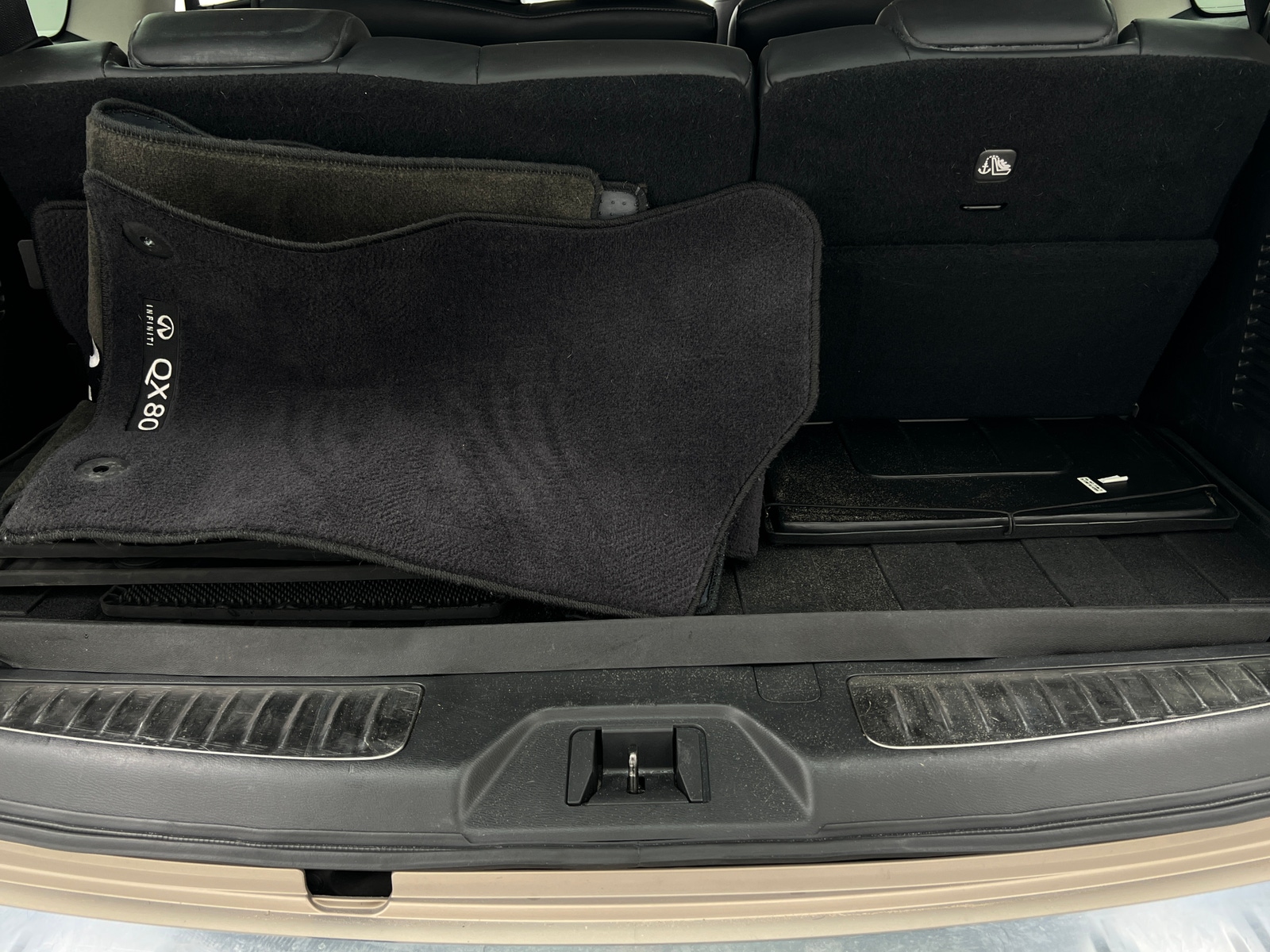 Thumbnail: 2019 INFINITI QX80 - 6