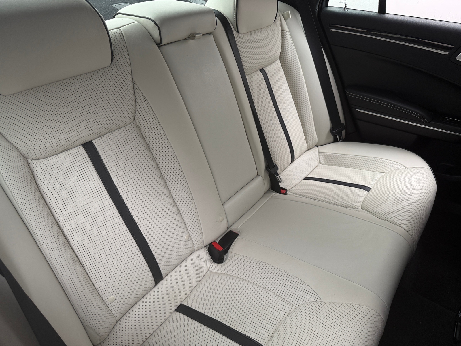 Thumbnail: 2014 Chrysler 300 - 5