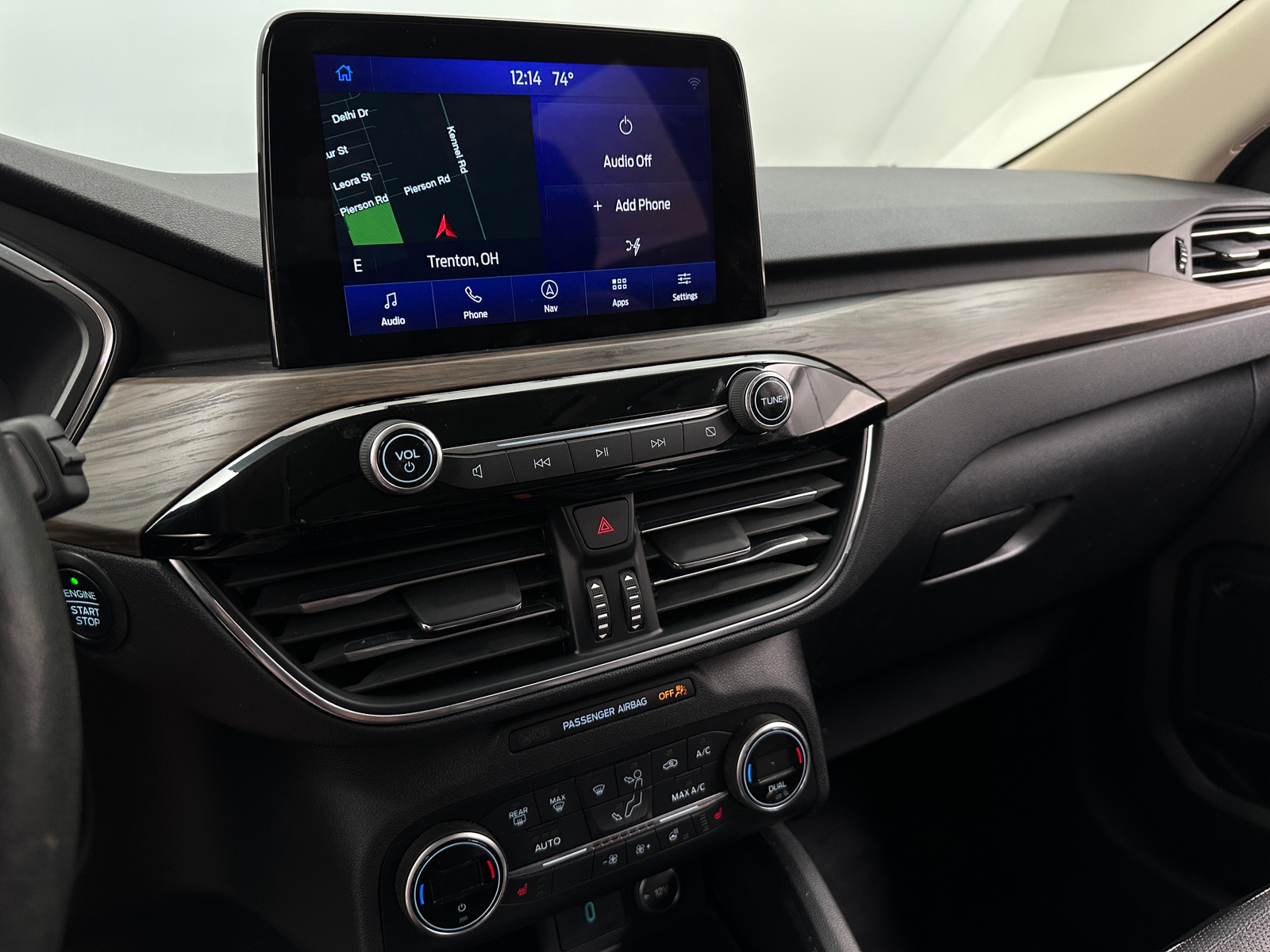 Thumbnail: 2020 Ford Escape - 3