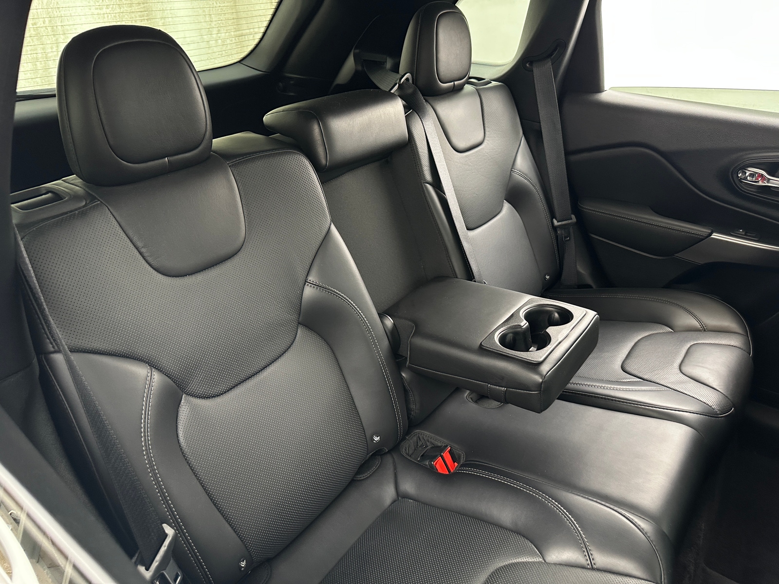 Thumbnail: 2019 Jeep Cherokee - 5