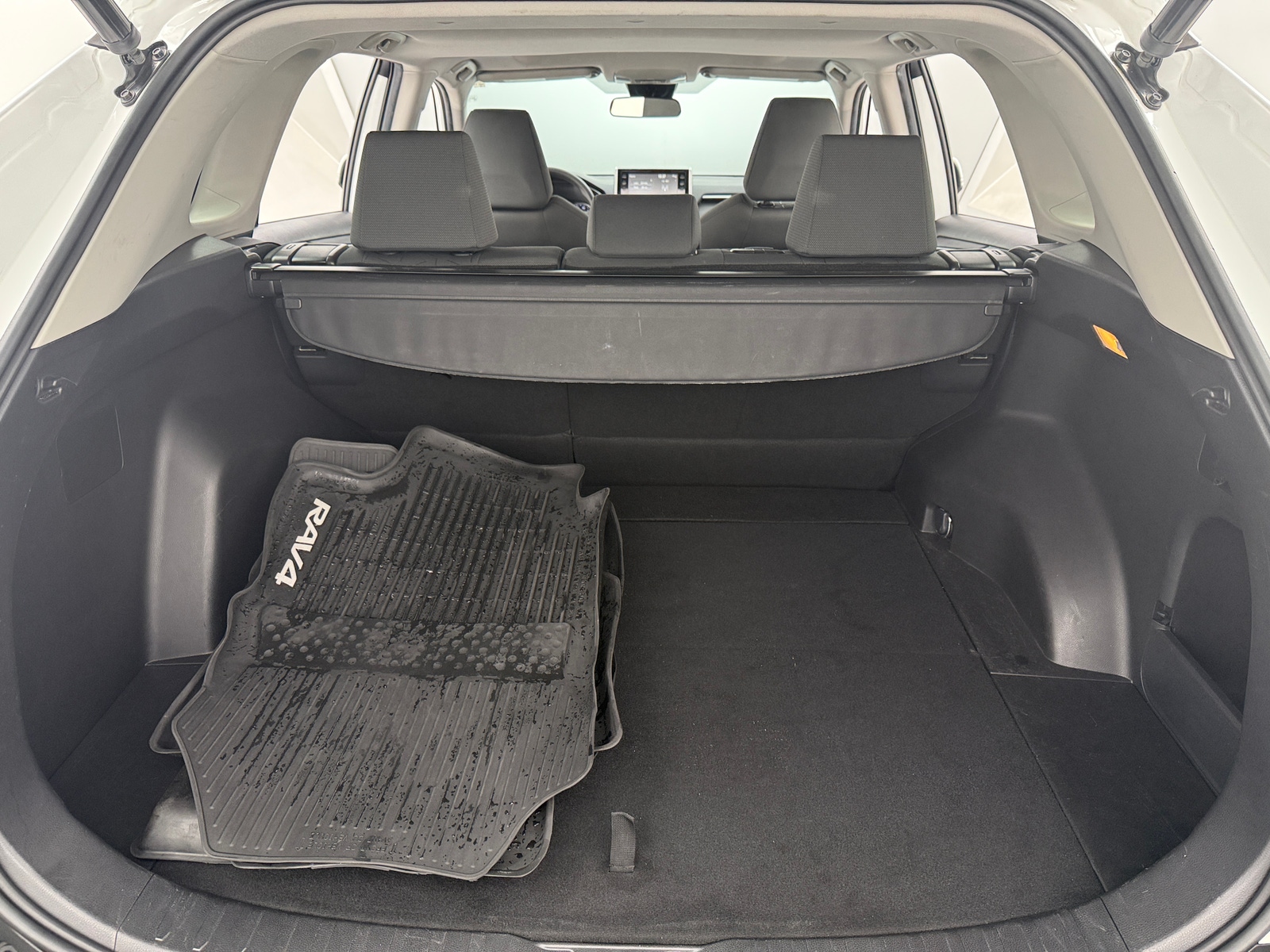Thumbnail: 2021 Toyota RAV4 - 7