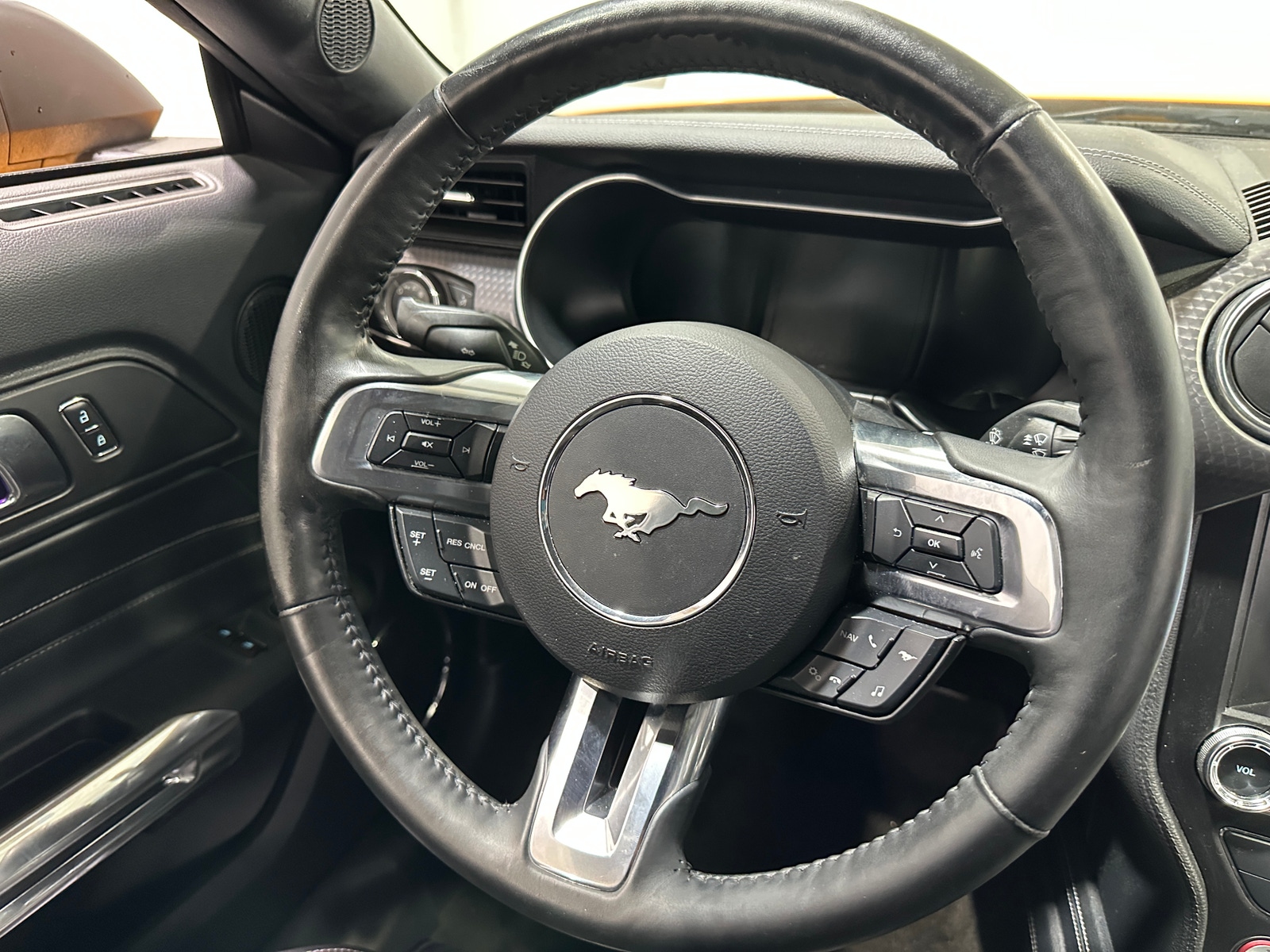 Thumbnail: 2018 Ford Mustang - 3