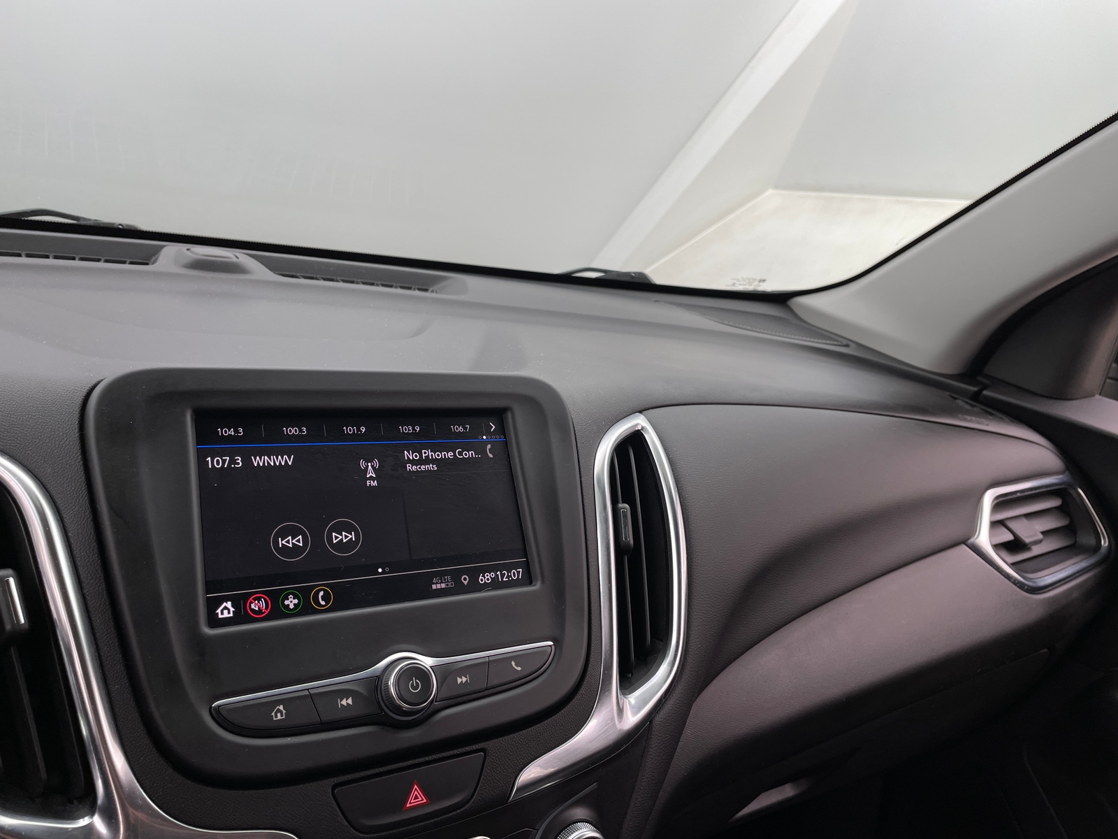 Thumbnail: 2021 Chevrolet Equinox - 4