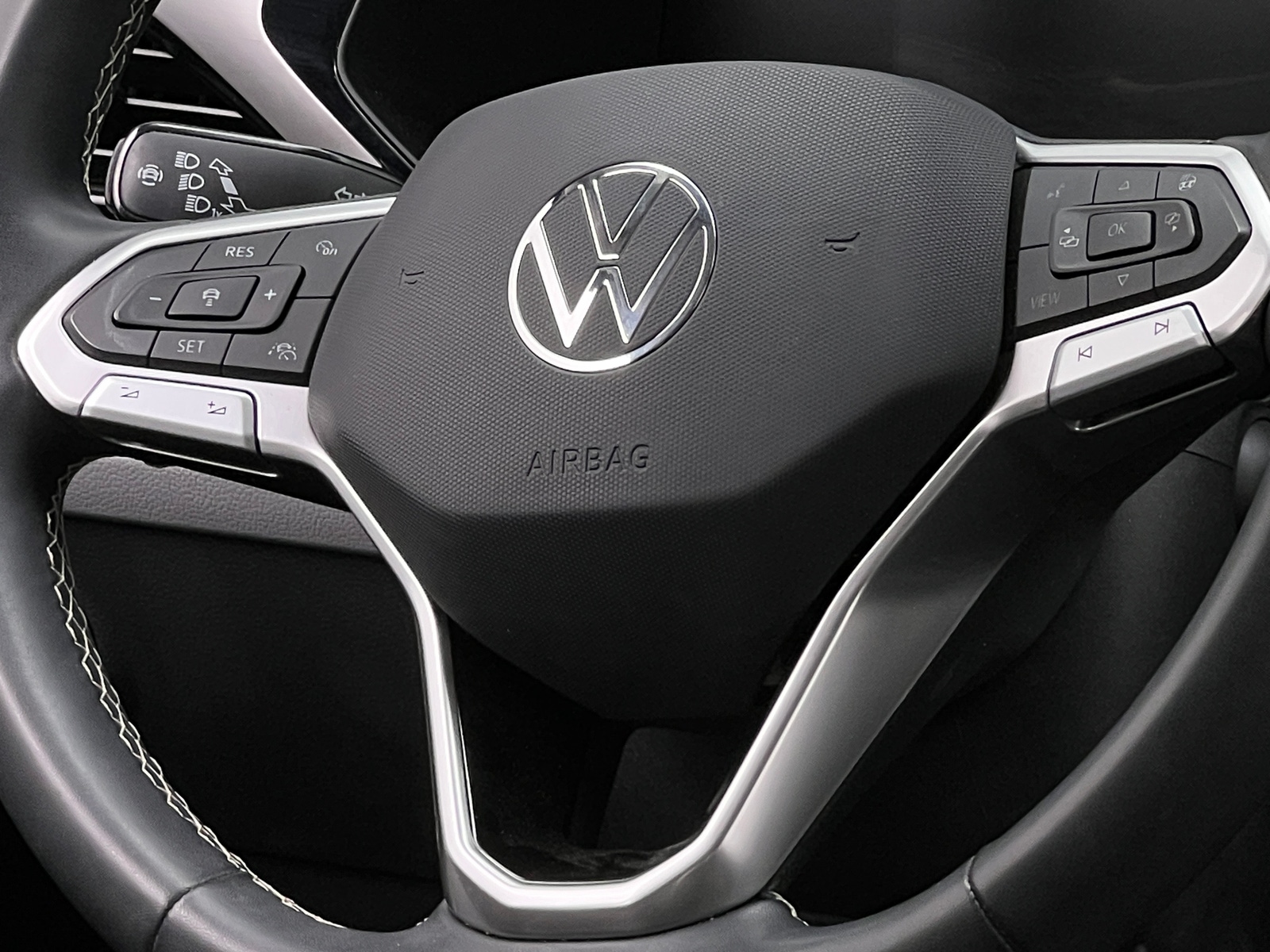 Thumbnail: 2022 Volkswagen Taos - 5