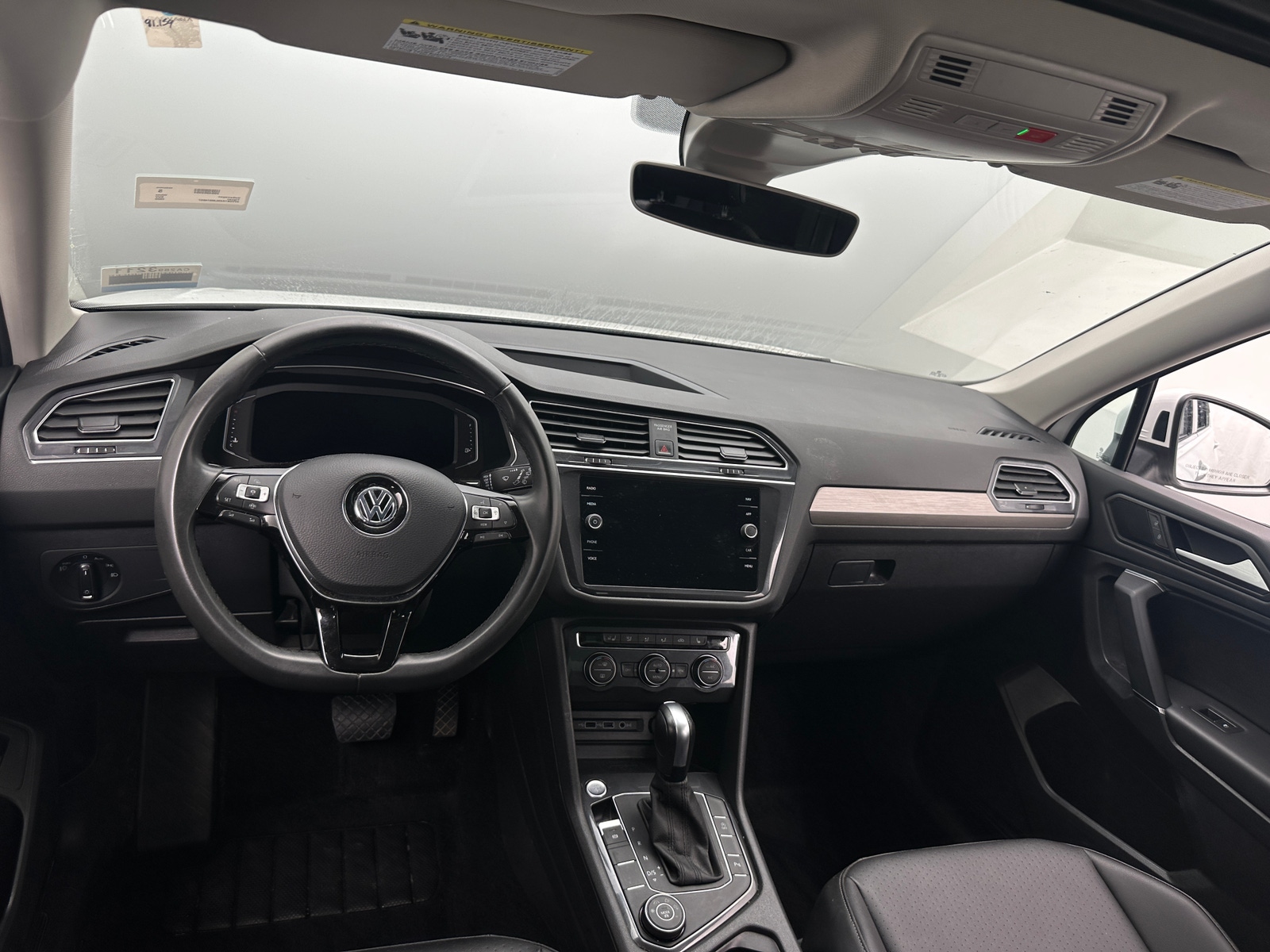 Thumbnail: 2020 Volkswagen Tiguan - 2