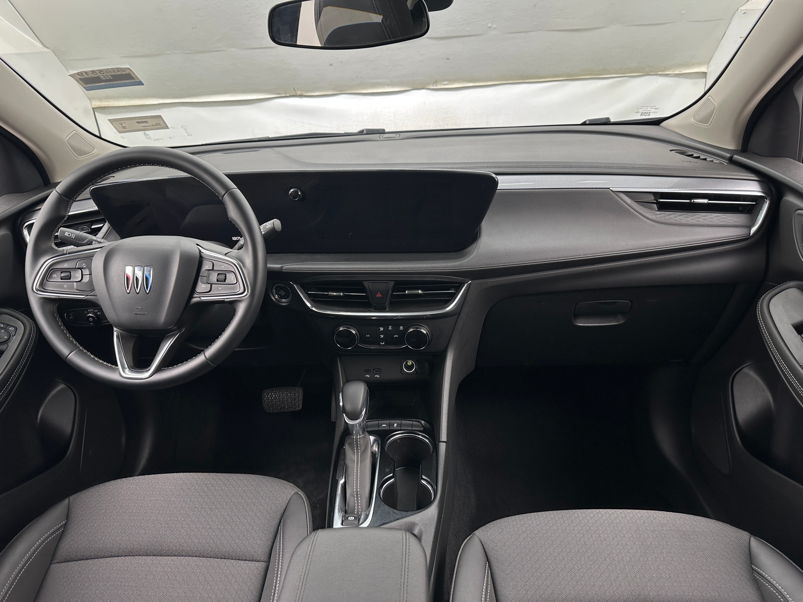 Thumbnail: 2025 Buick Encore GX - 3