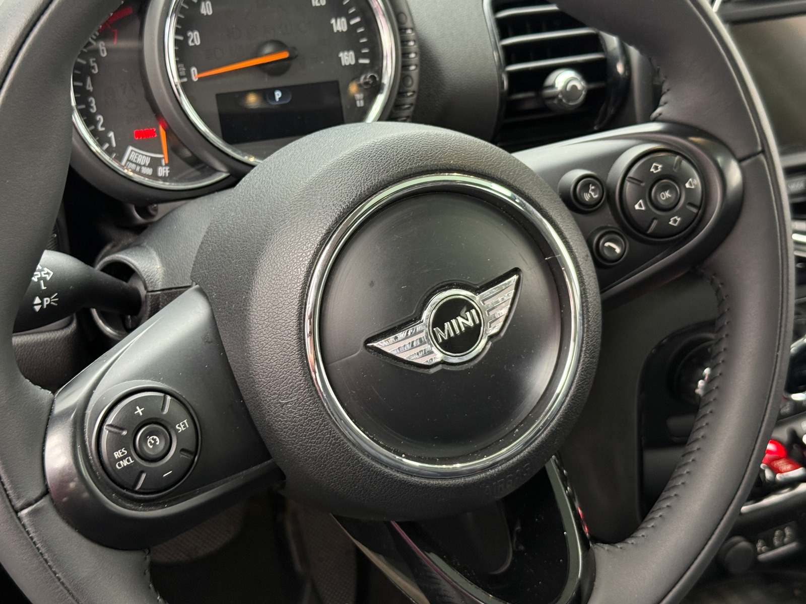 Thumbnail: 2017 MINI Cooper Clubman - 4