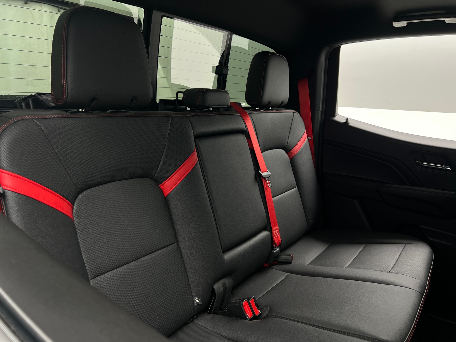Thumbnail: 2023 Chevrolet Colorado - 5
