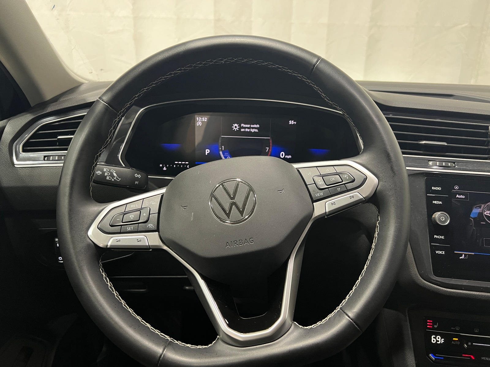 Thumbnail: 2024 Volkswagen Tiguan - 4