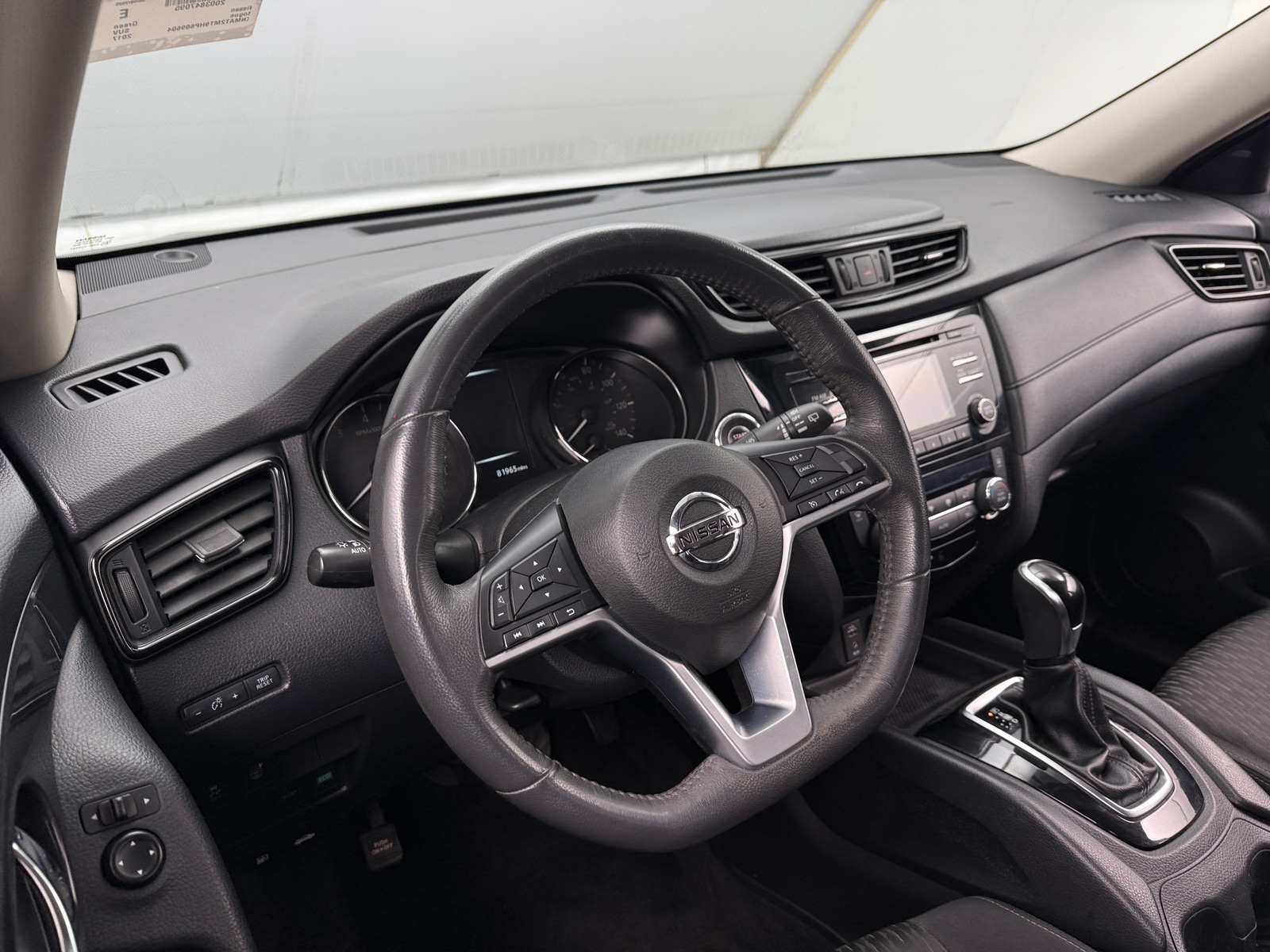 Thumbnail: 2017 Nissan Rogue - 5
