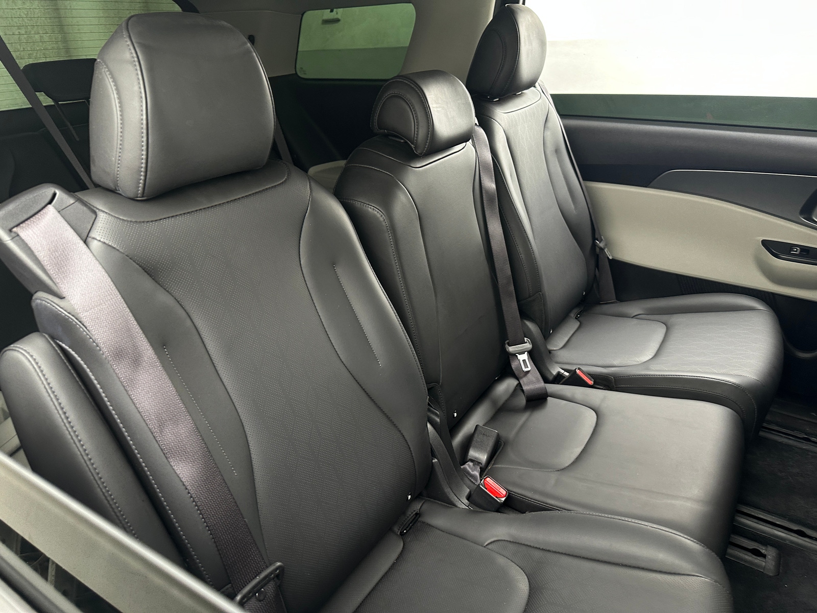 Thumbnail: 2022 Kia Carnival - 5