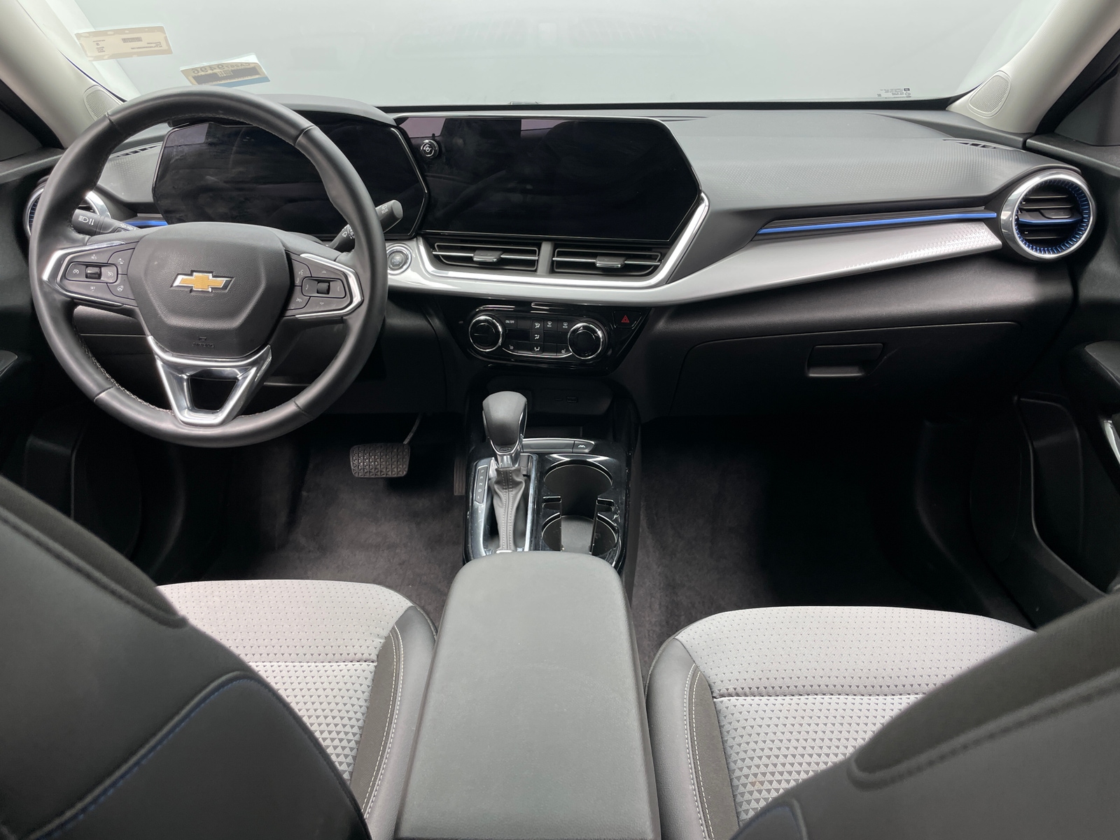 Thumbnail: 2024 Chevrolet Trax - 3