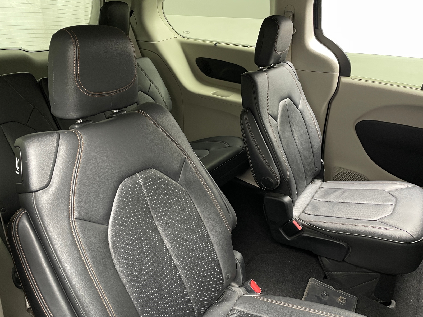 Thumbnail: 2017 Chrysler Pacifica - 5