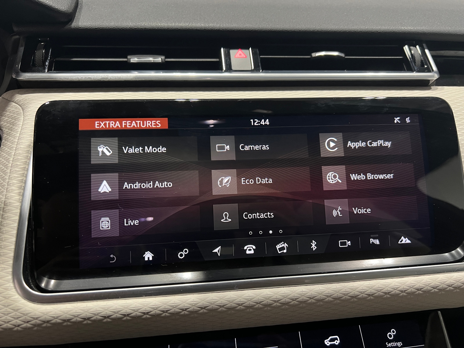 Thumbnail: 2020 Land Rover Range Rover Velar - 3