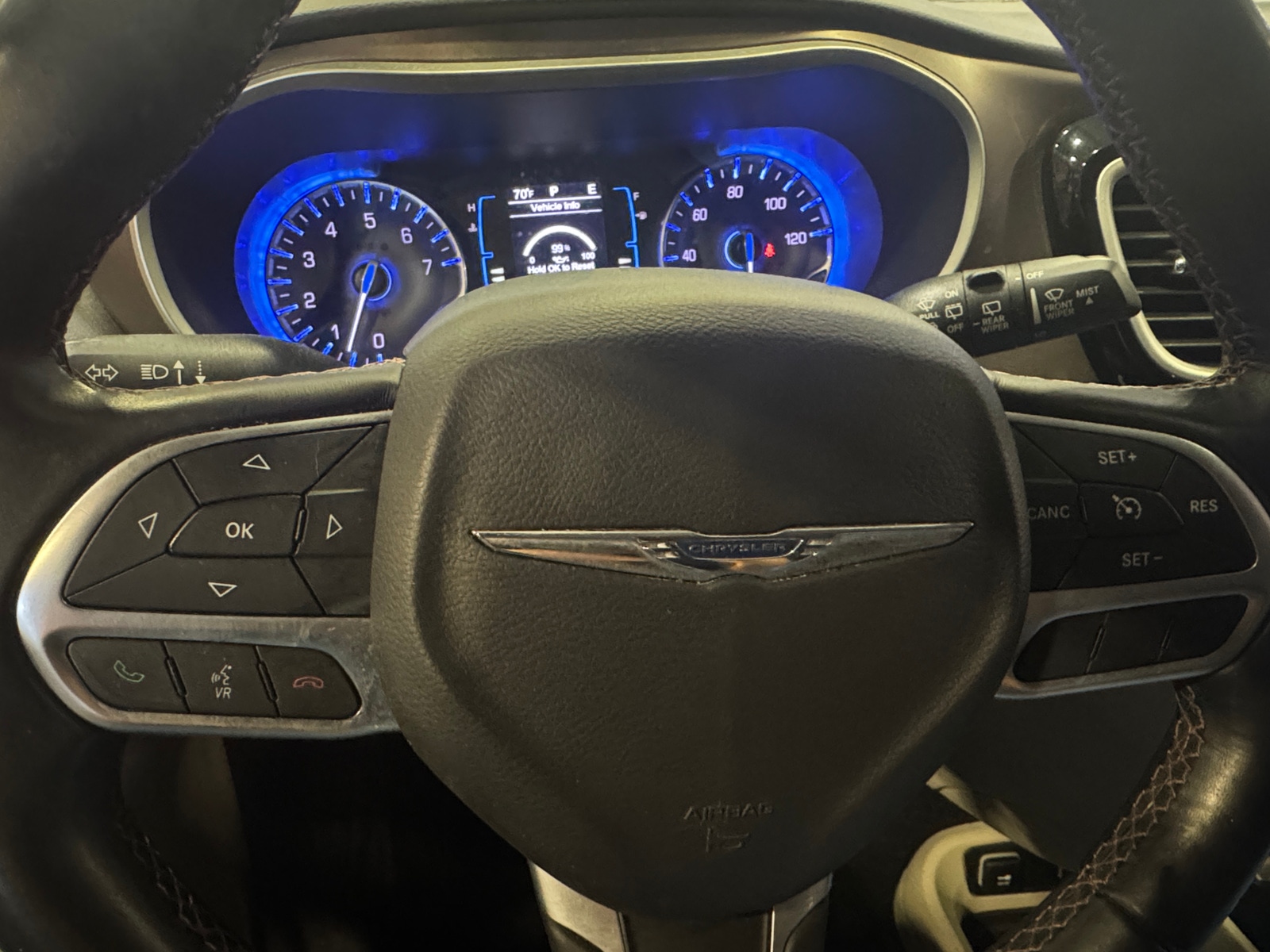Thumbnail: 2017 Chrysler Pacifica - 4