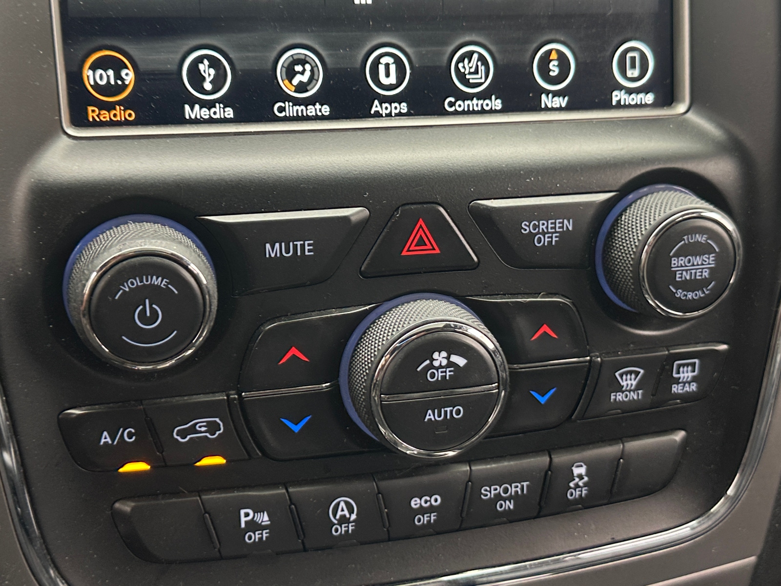 Thumbnail: 2018 Jeep Grand Cherokee - 3