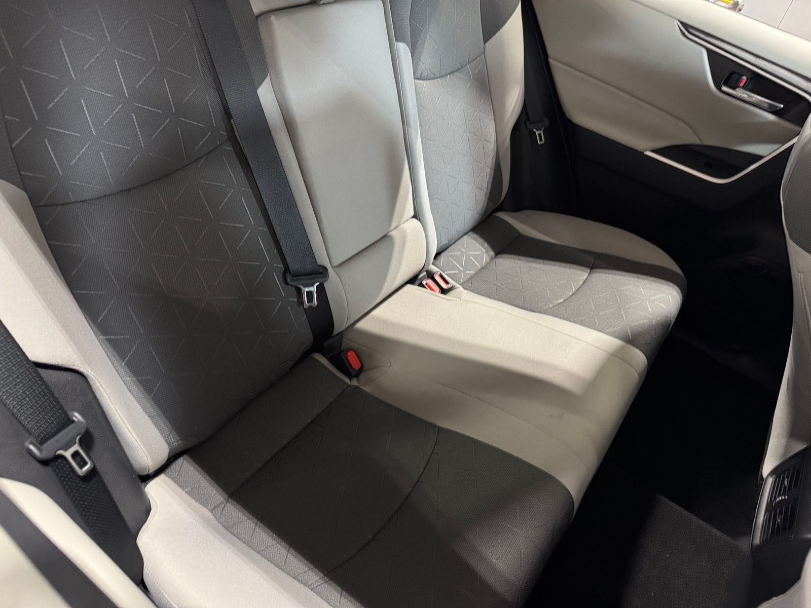 Thumbnail: 2020 Toyota RAV4 - 6