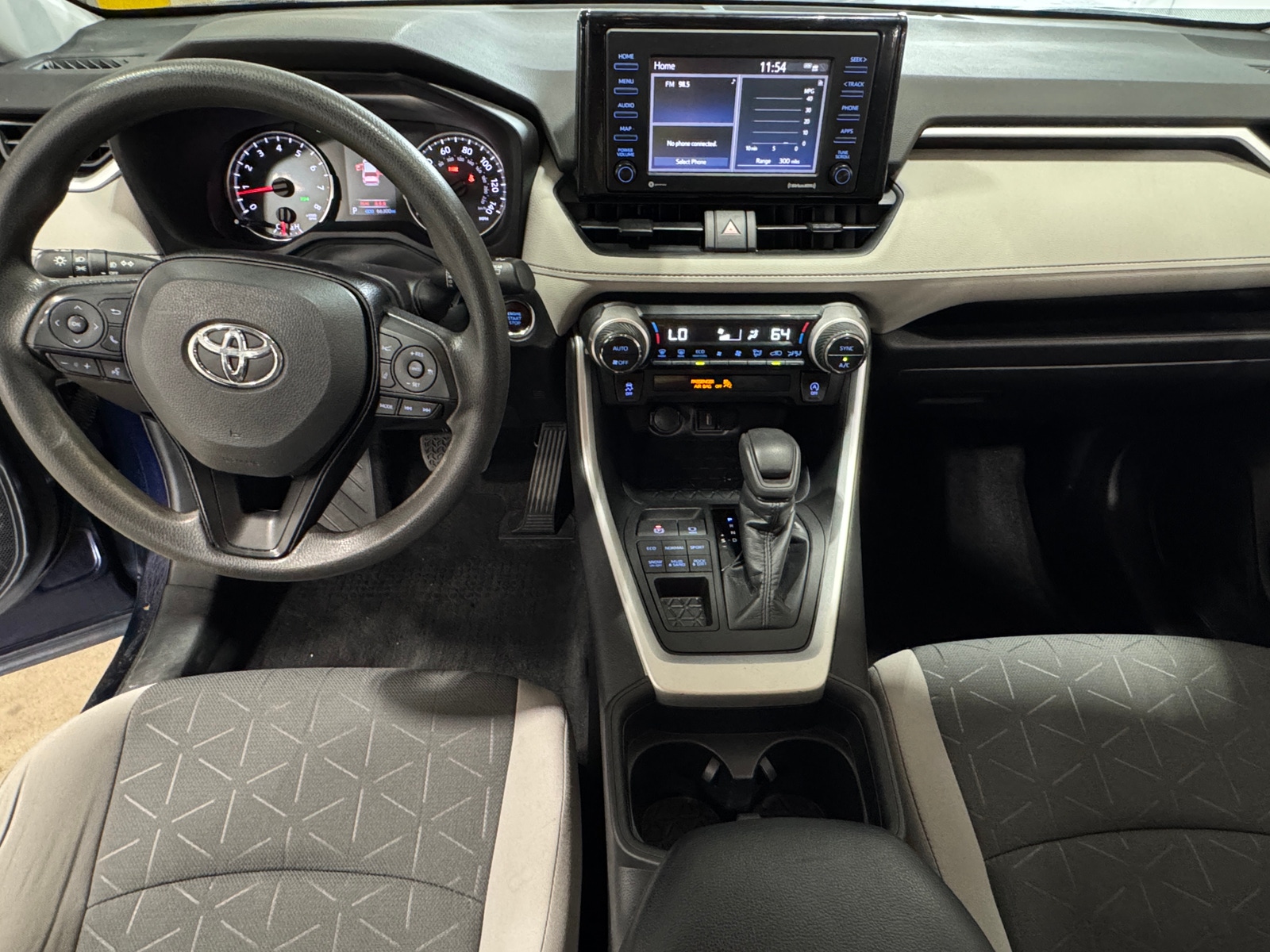 Thumbnail: 2020 Toyota RAV4 - 3