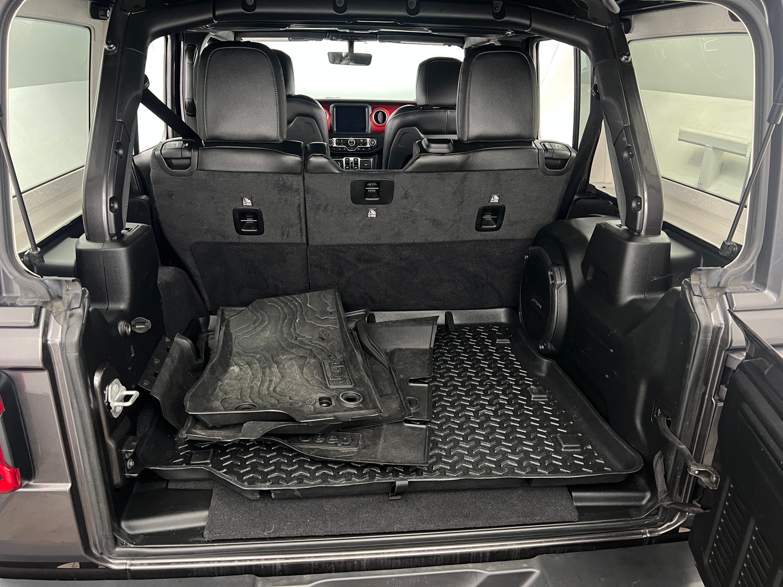 Thumbnail: 2021 Jeep Wrangler - 6