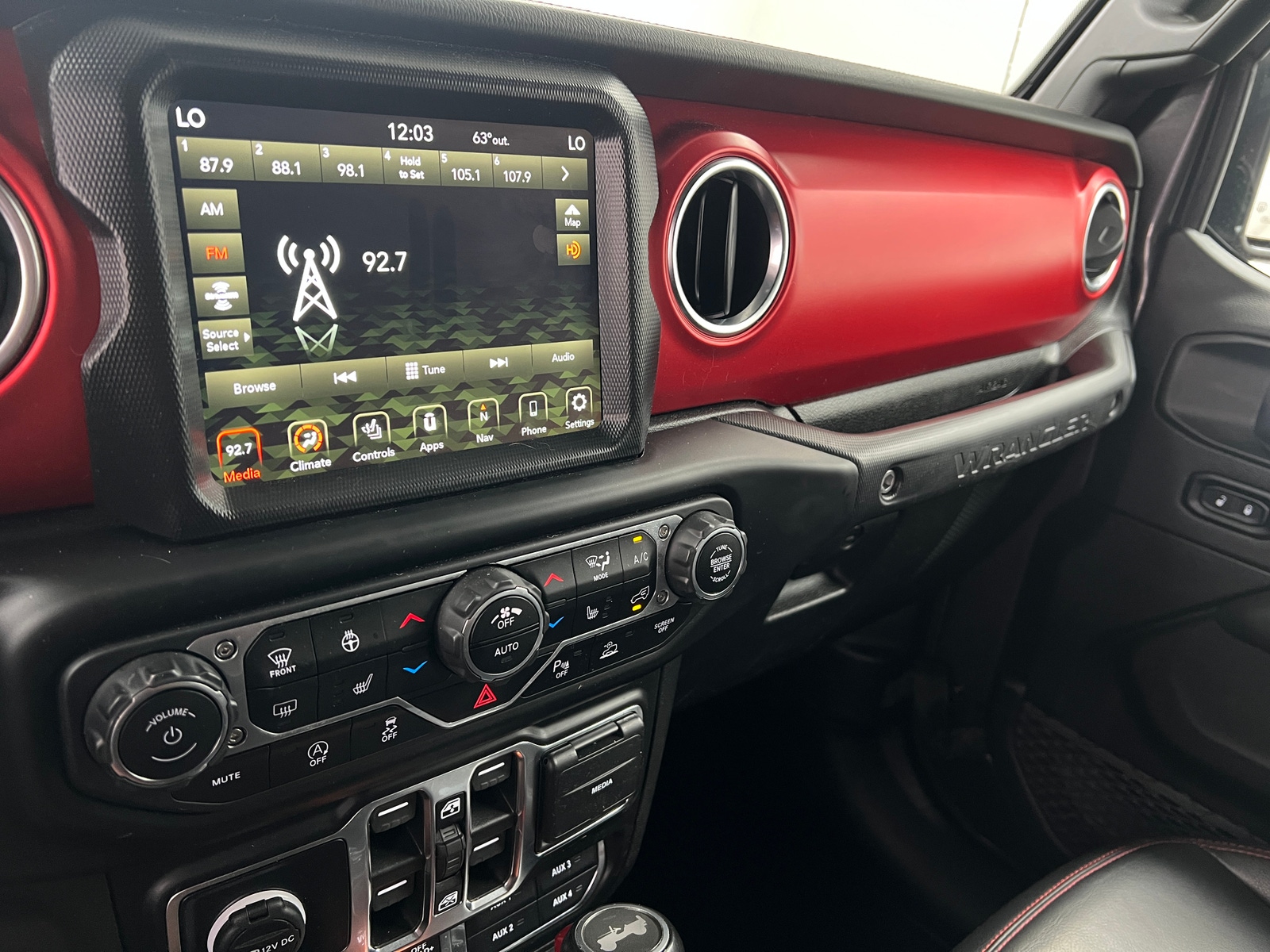 Thumbnail: 2021 Jeep Wrangler - 3