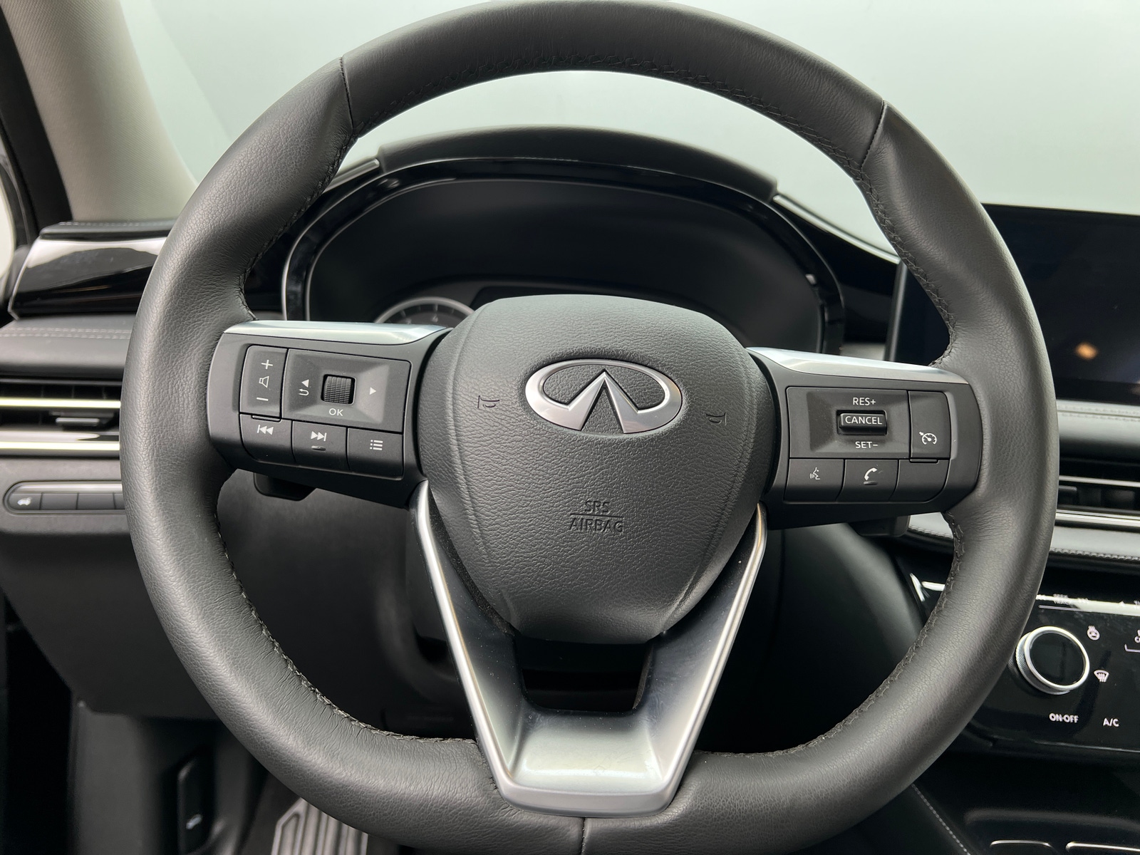 Thumbnail: 2025 INFINITI QX60 - 4