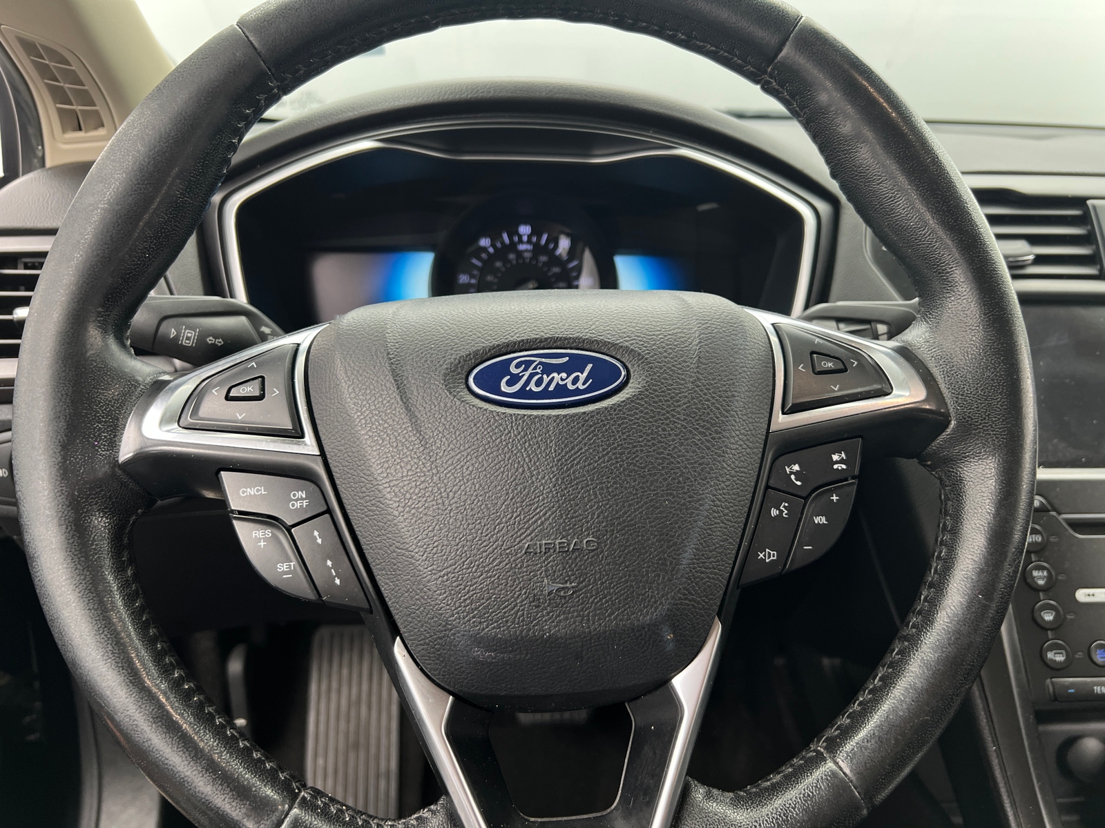 Thumbnail: 2019 Ford Fusion - 4