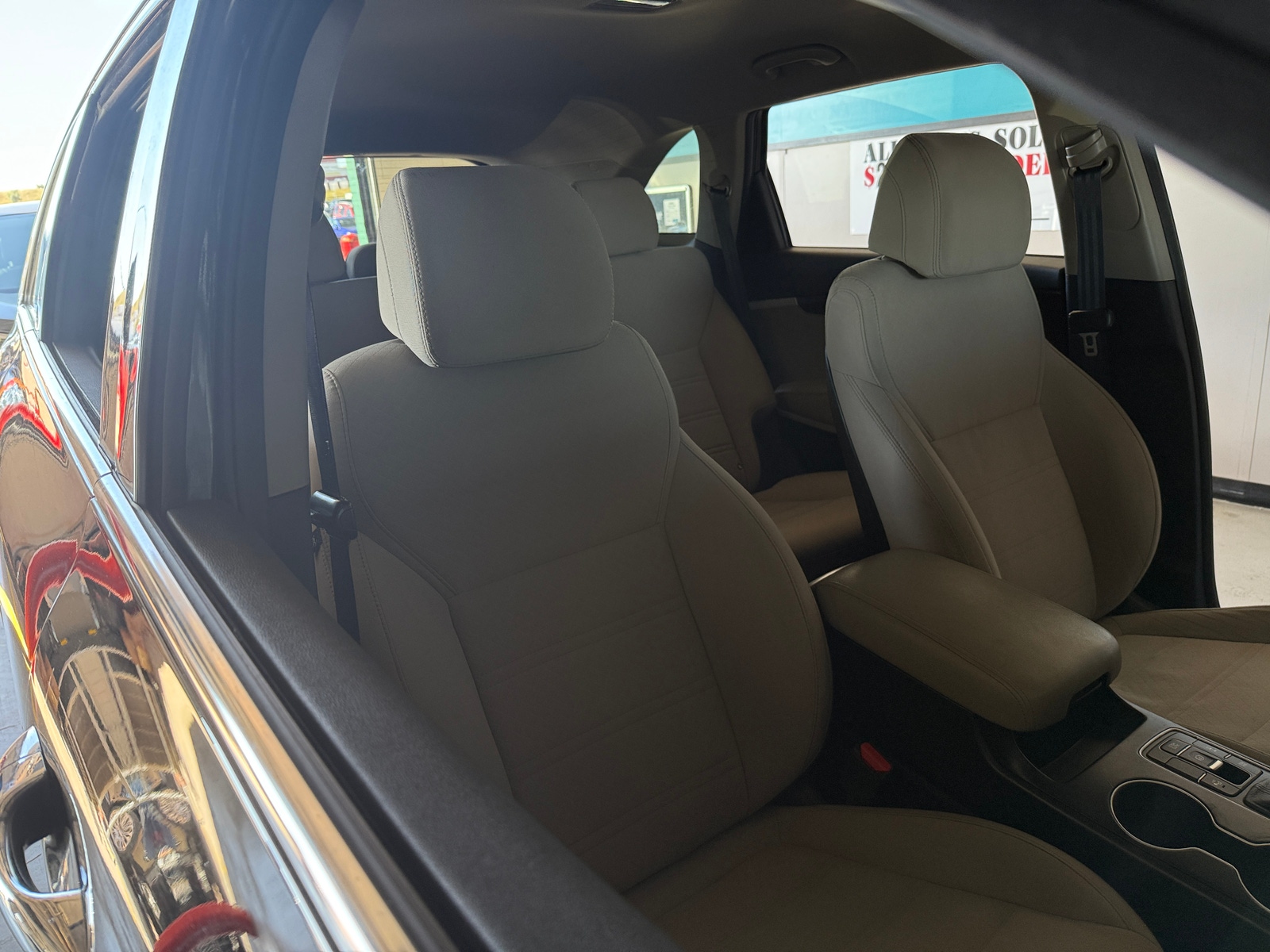 Thumbnail: 2017 Kia Sorento - 2
