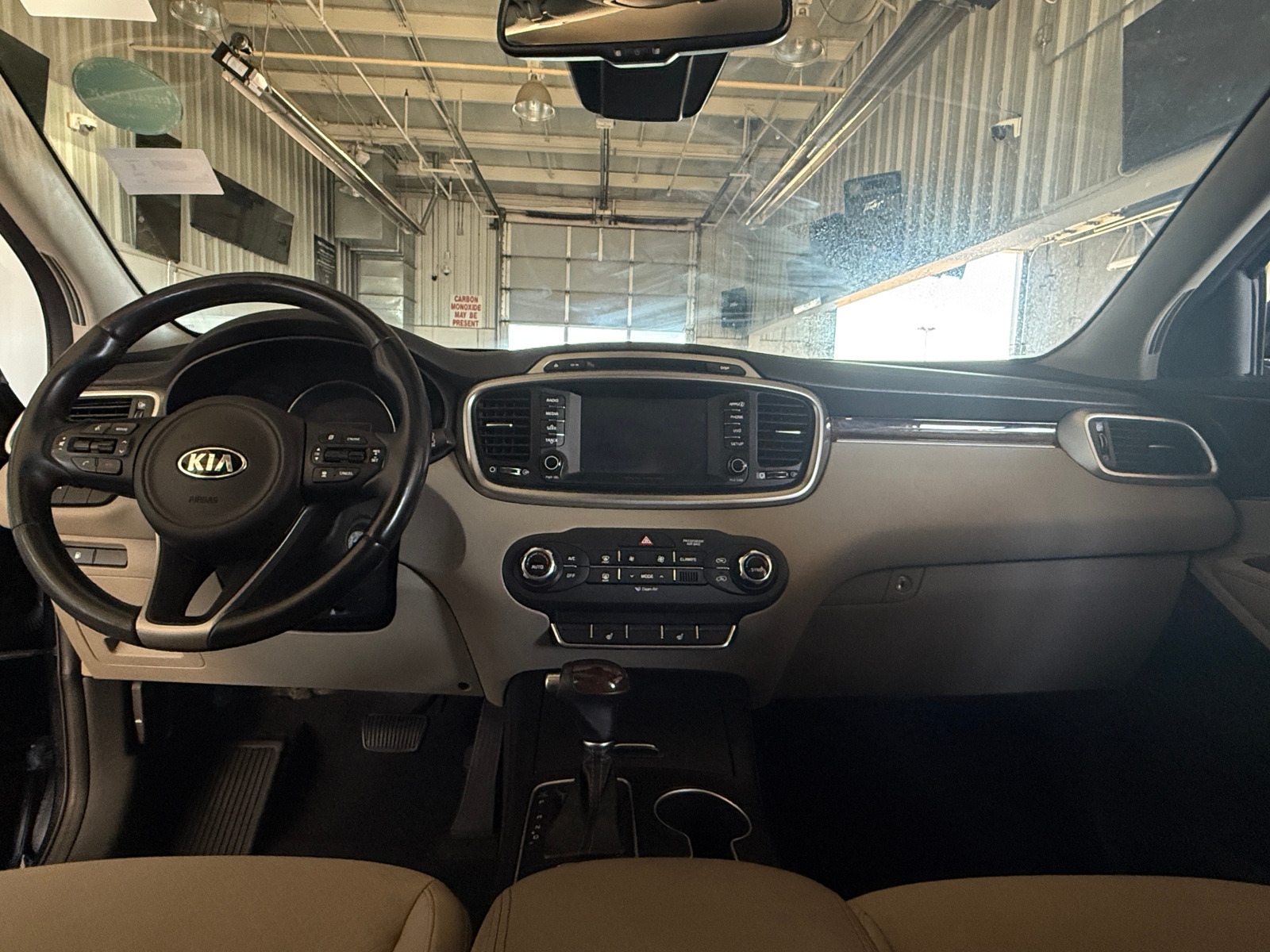 Thumbnail: 2017 Kia Sorento - 3