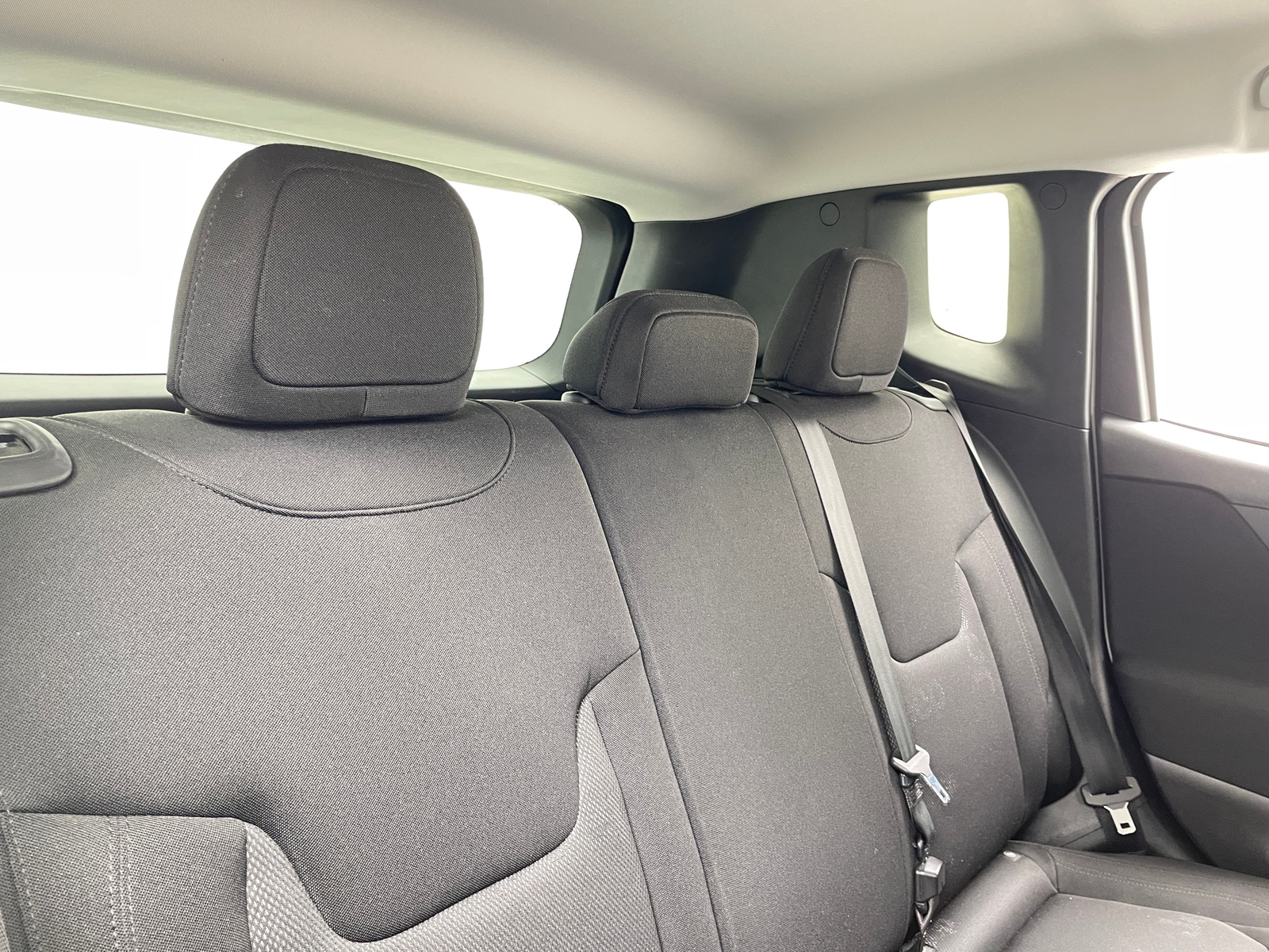 Thumbnail: 2017 Jeep Renegade - 6