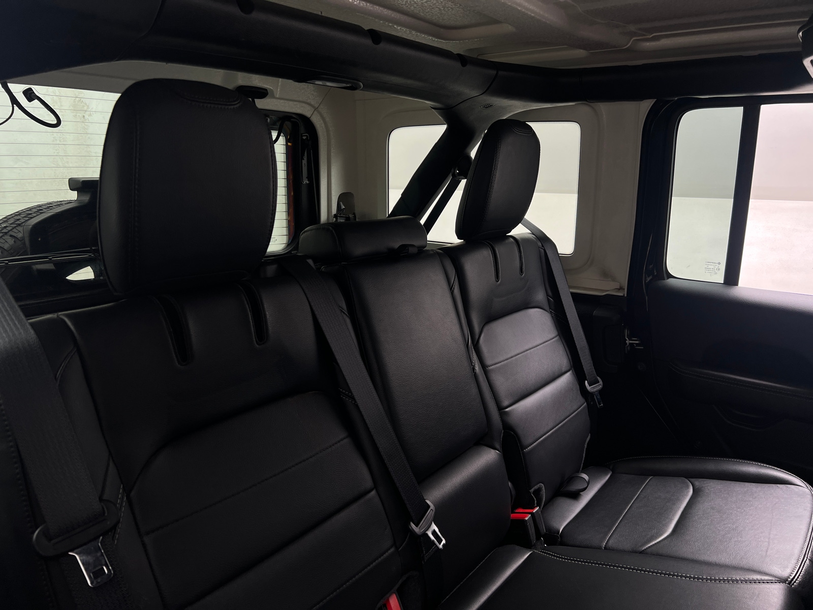 Thumbnail: 2022 Jeep Wrangler - 5