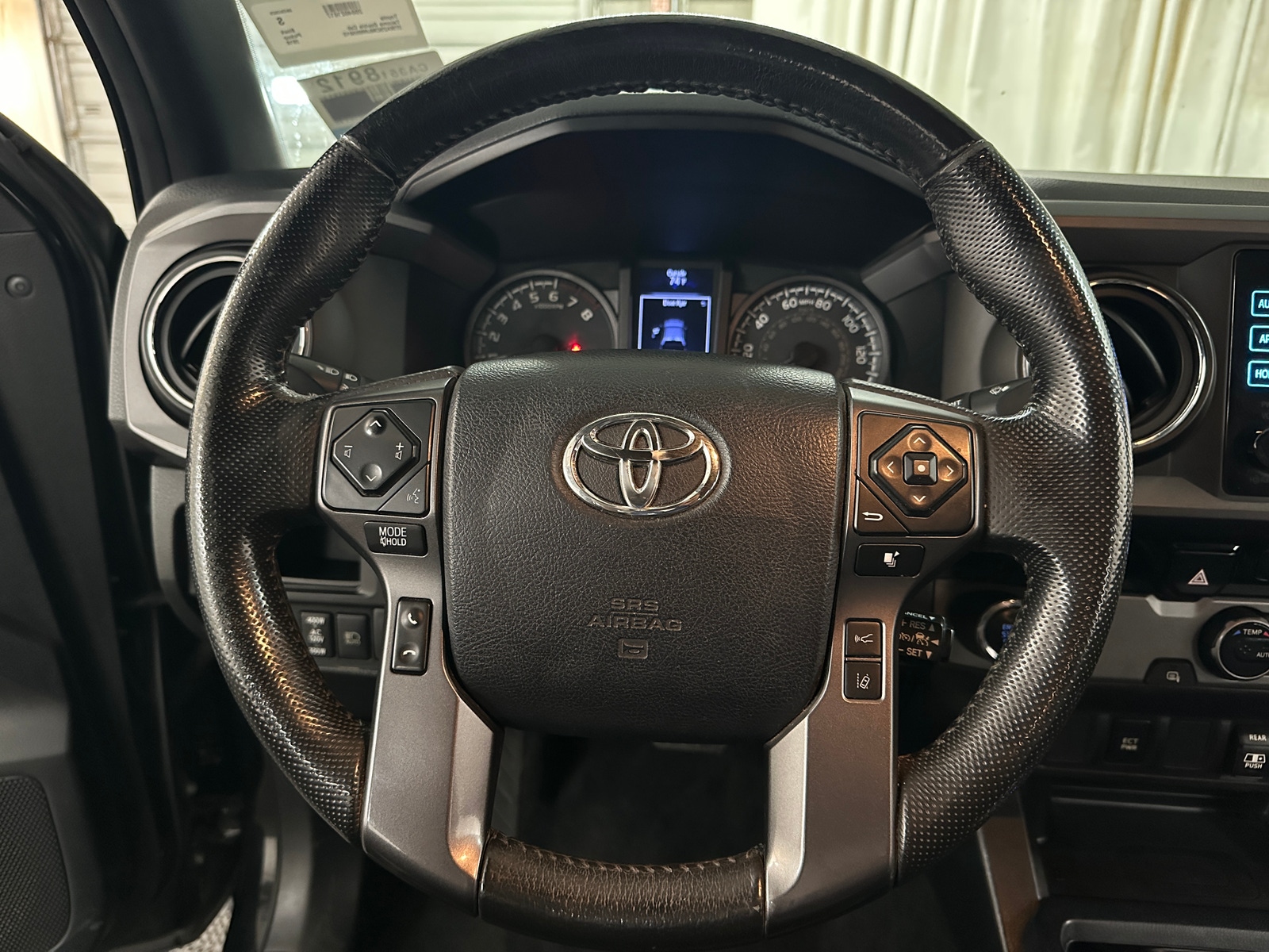 Thumbnail: 2018 Toyota Tacoma - 4