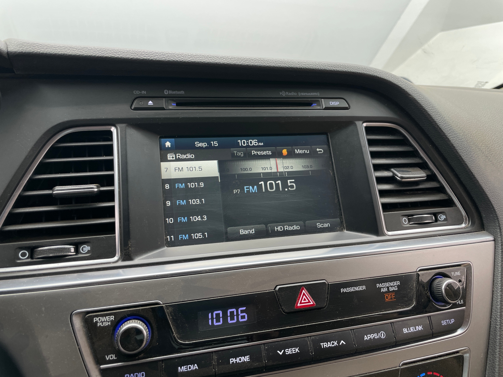 Thumbnail: 2016 Hyundai Sonata - 4