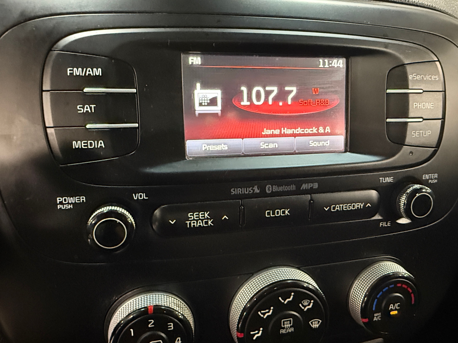 Thumbnail: 2015 Kia Soul - 4