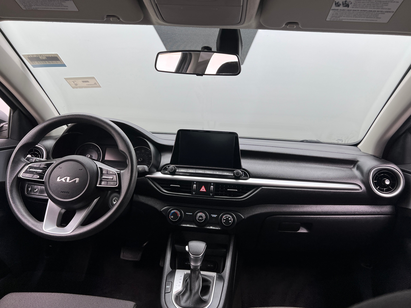 Thumbnail: 2022 Kia Forte - 3