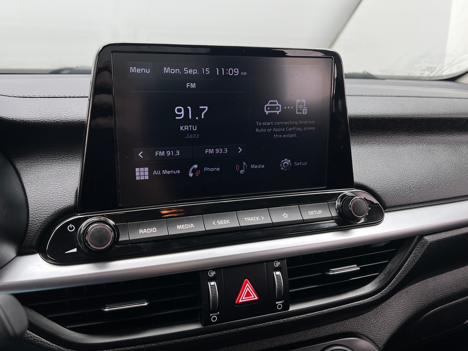 Thumbnail: 2022 Kia Forte - 4