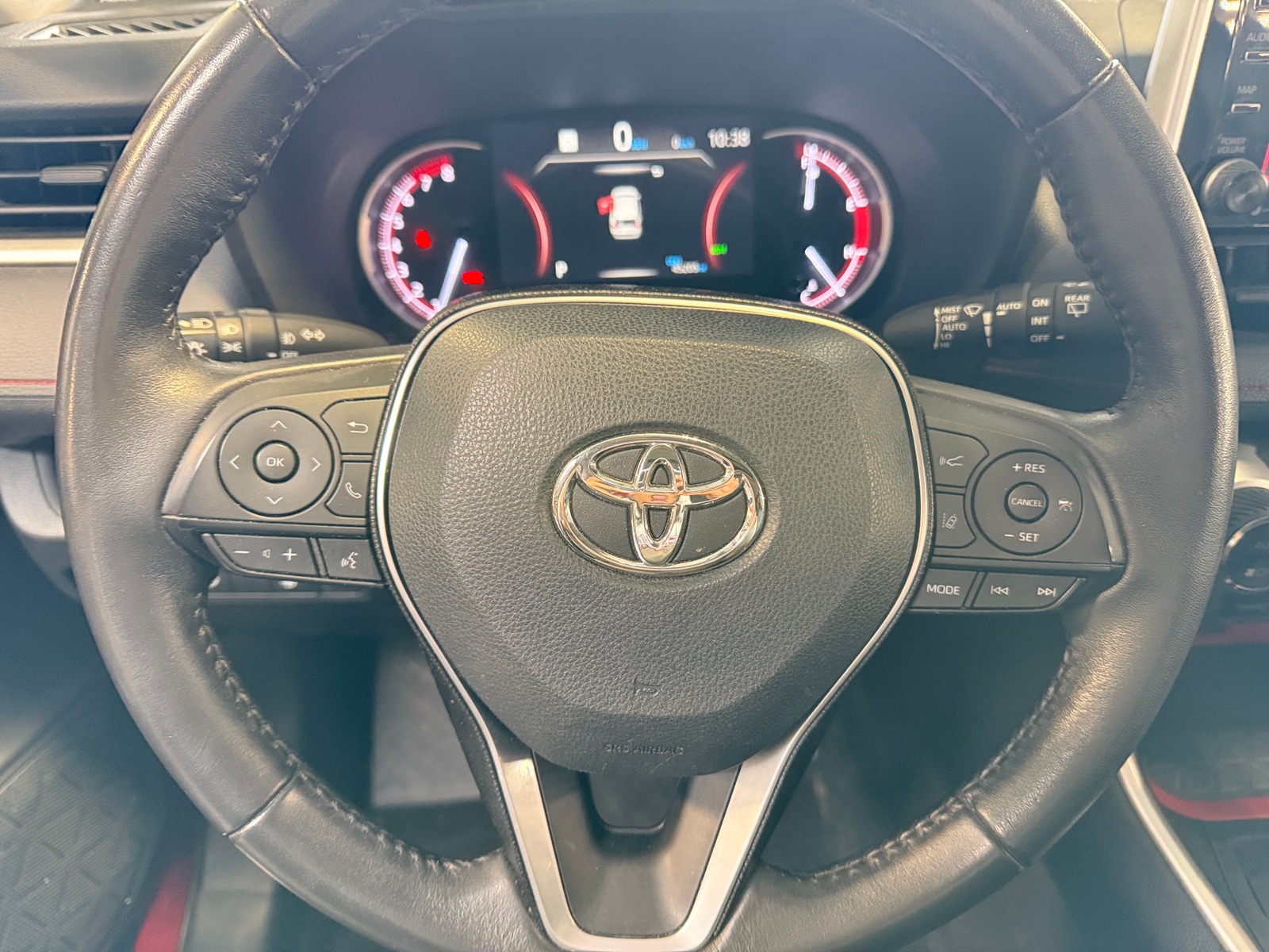 Thumbnail: 2020 Toyota RAV4 - 4