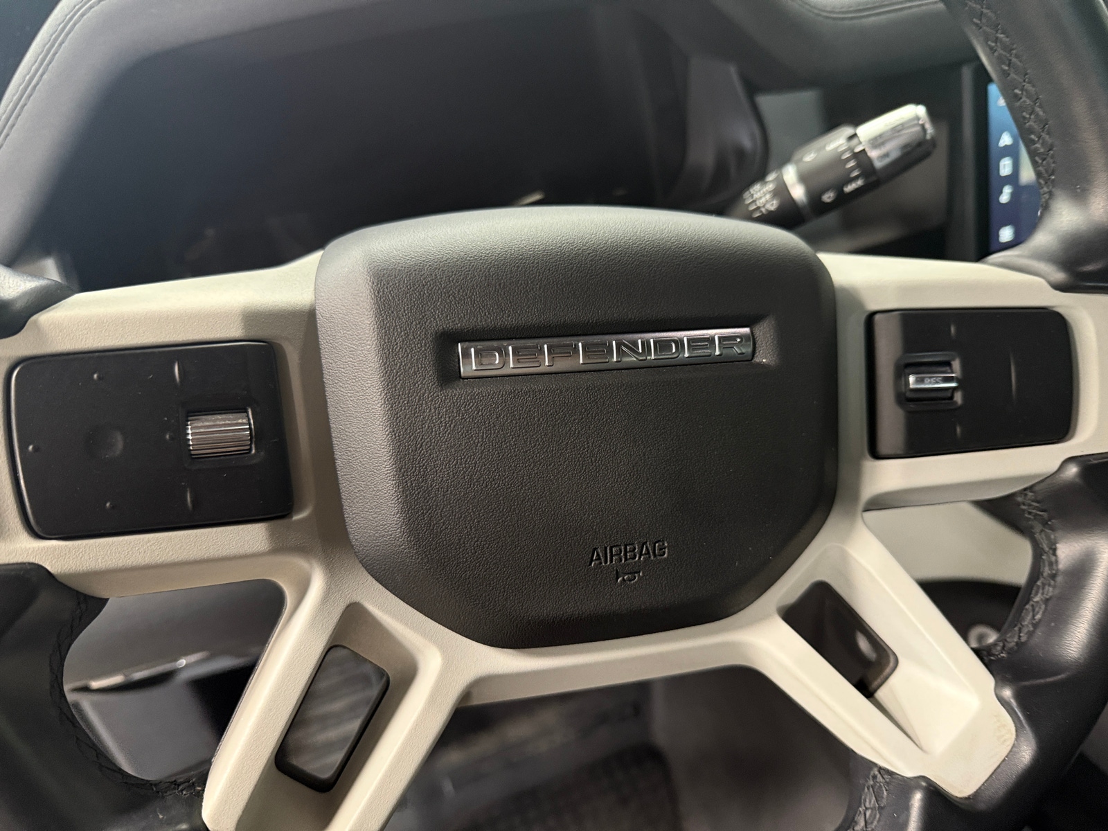 Thumbnail: 2021 Land Rover Defender - 4