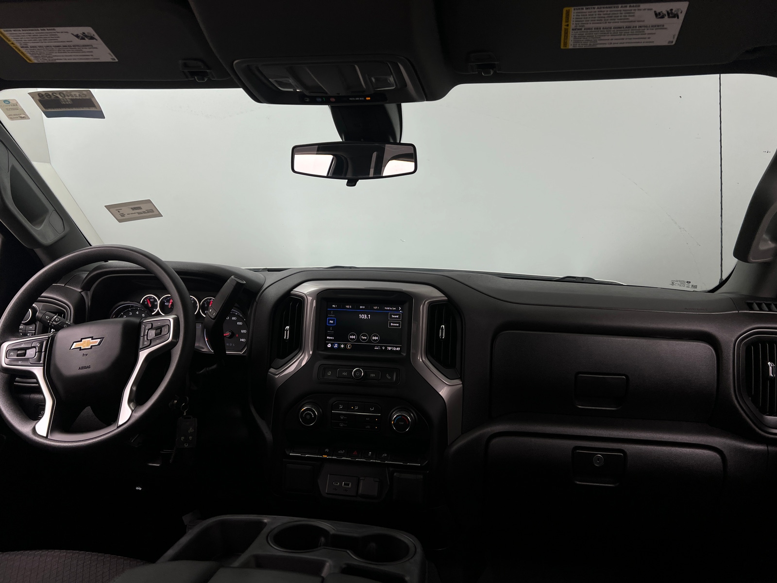 Thumbnail: 2022 Chevrolet Silverado 1500 - 3