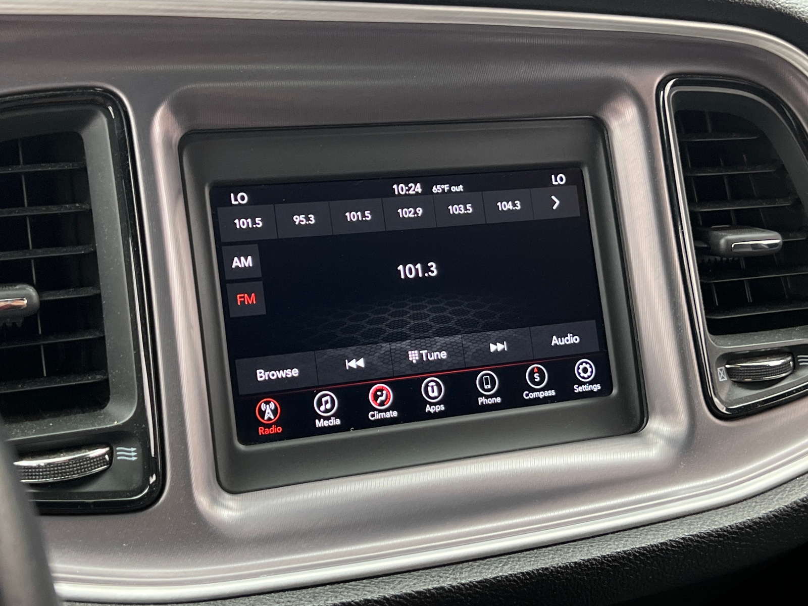 Thumbnail: 2019 Dodge Challenger - 3