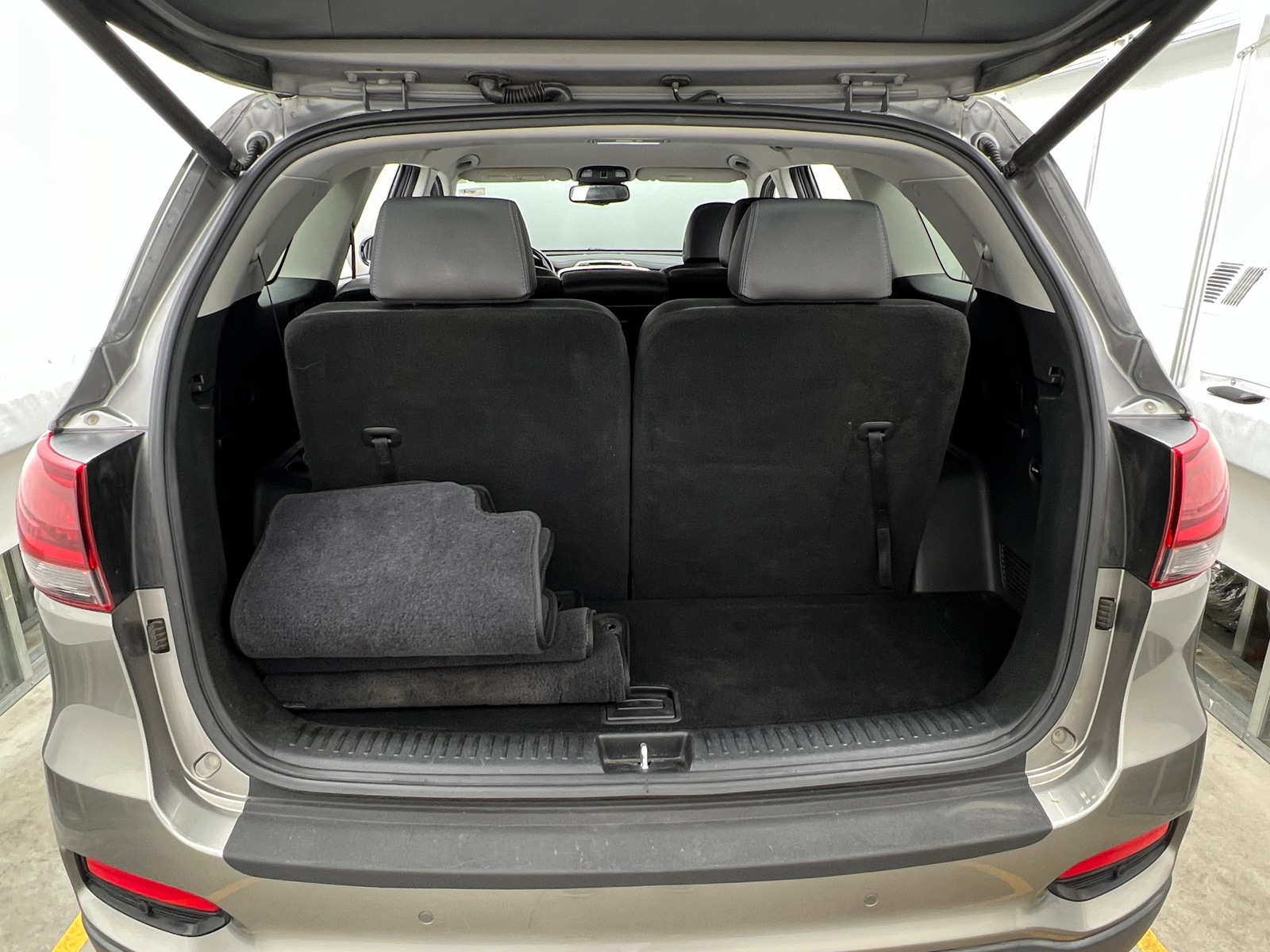 Thumbnail: 2019 Kia Sorento - 6