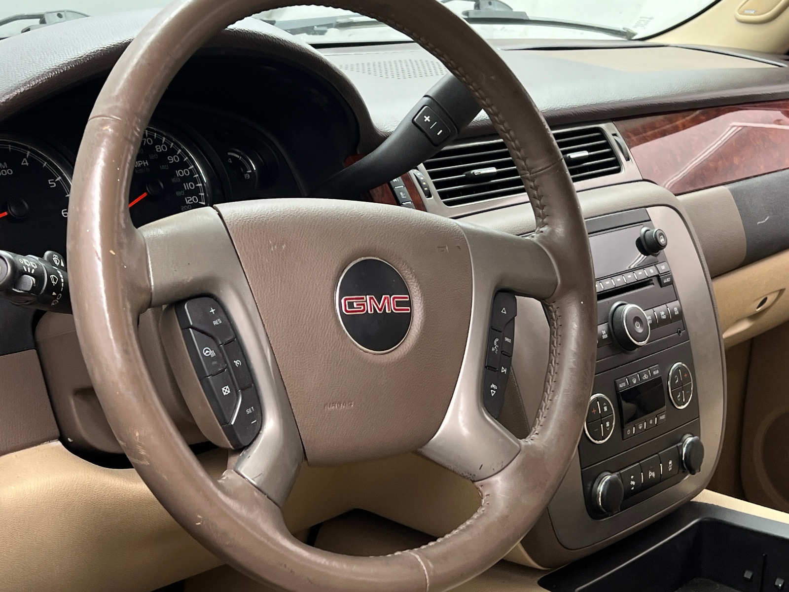 Thumbnail: 2013 GMC Yukon - 4
